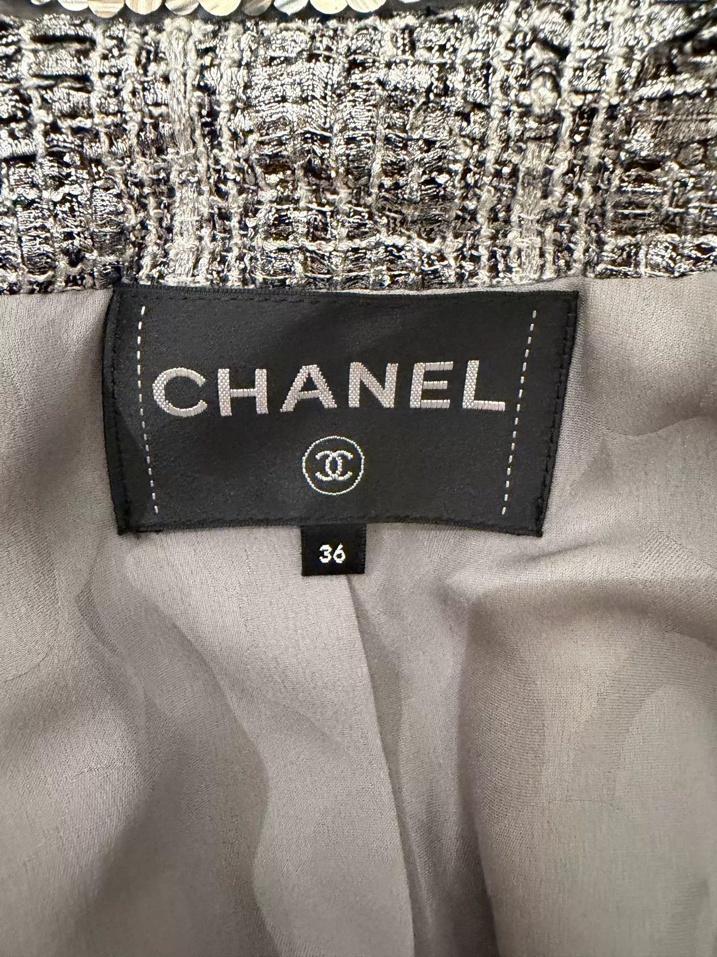 Chanel Chanel Runway Gray Sequin Collar Coat Size US S / EU 44-46 / 1 - 3 Thumbnail