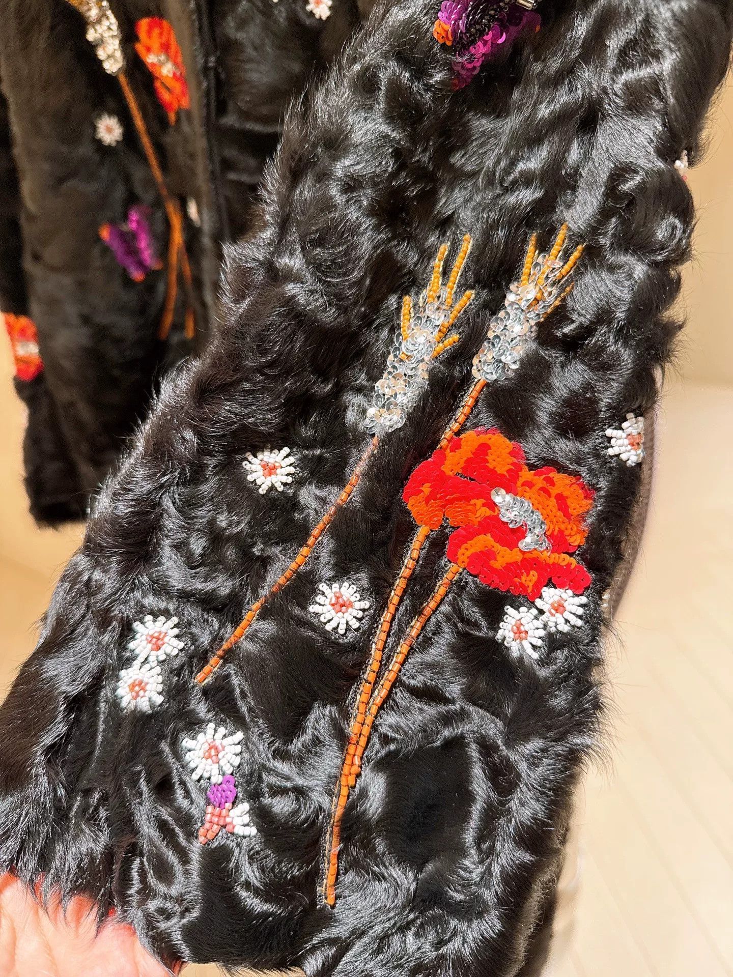 Valentino Valentino Embellished Lamb Fur Coat Size US L / EU 52-54 / 3 - 6 Thumbnail