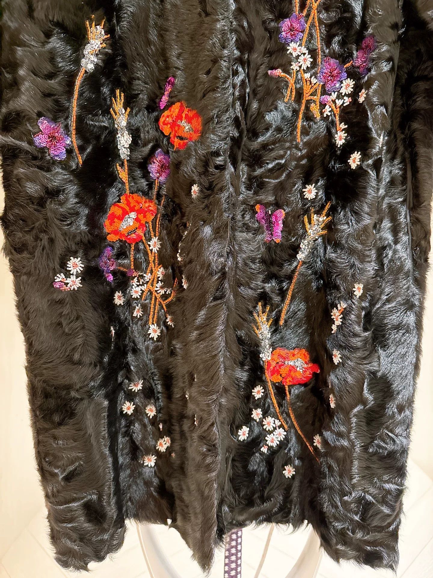 Valentino Valentino Embellished Lamb Fur Coat Size US L / EU 52-54 / 3 - 3 Thumbnail