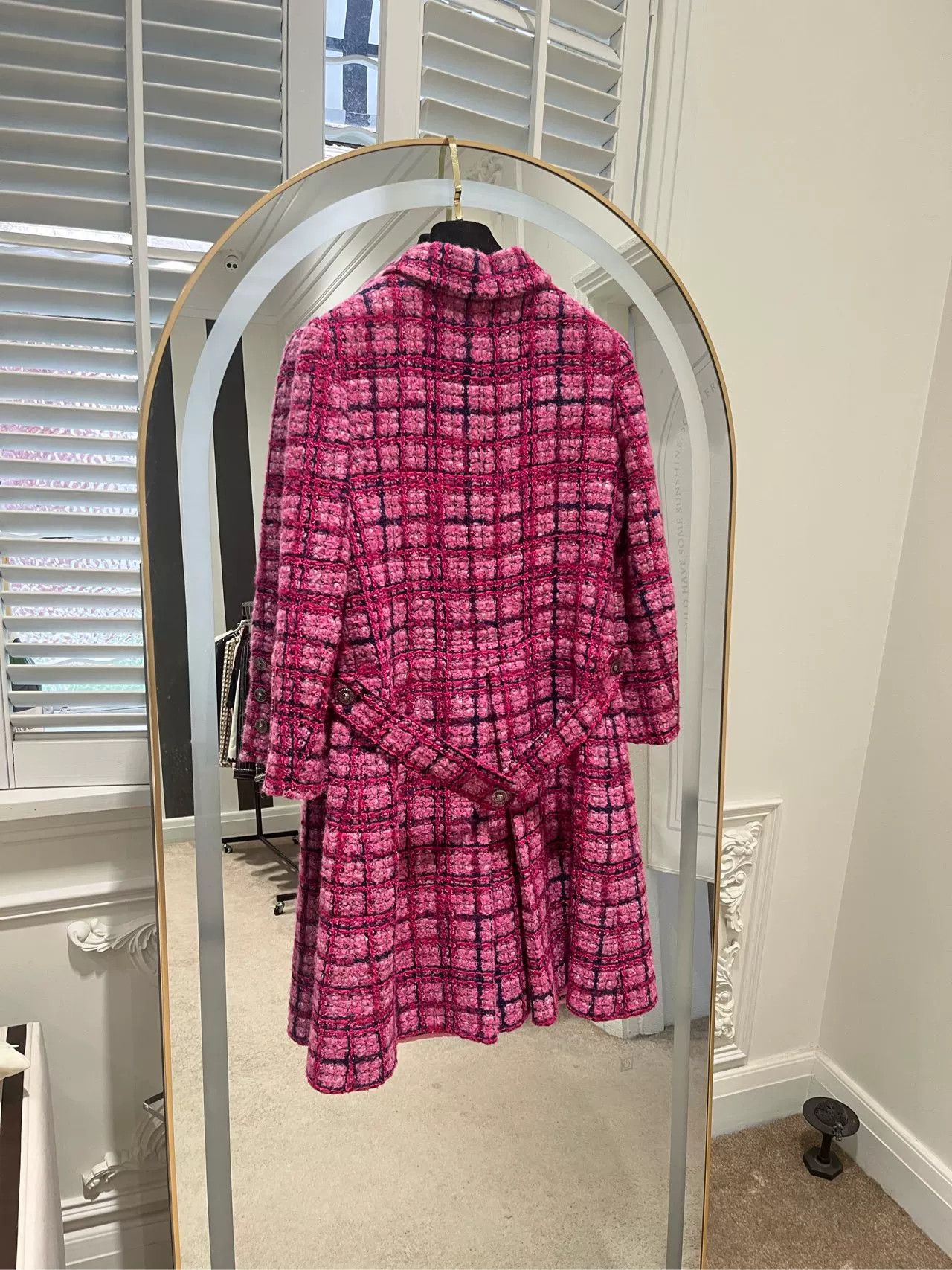 Chanel Chanel 24K Pink Plaid Lion Buckle Coat Size US M / EU 48-50 / 2 - 2 Thumbnail