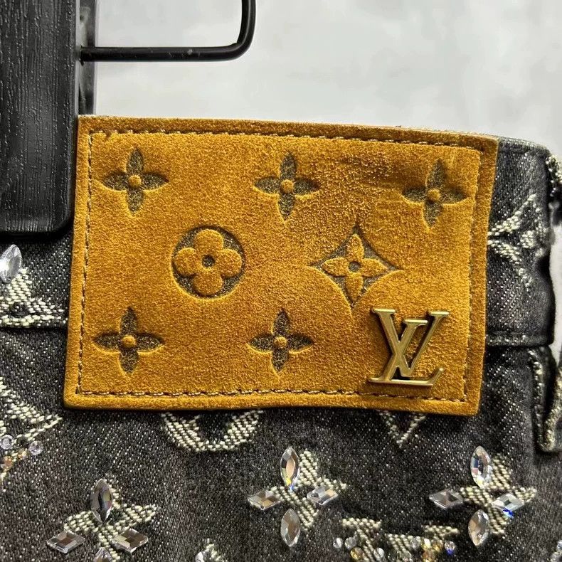 Louis Vuitton Louis Vuitton Black Rhinestone Logo Jeans Size US 31 - 4 Thumbnail