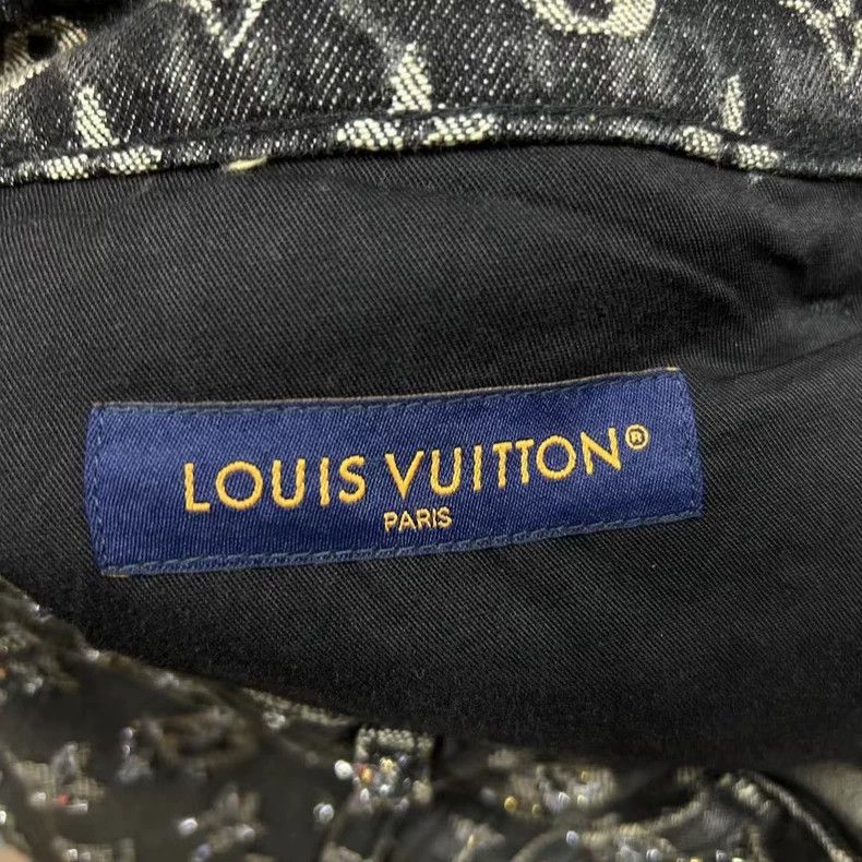 Louis Vuitton Louis Vuitton Black Rhinestone Logo Jeans Size US 31 - 7 Thumbnail