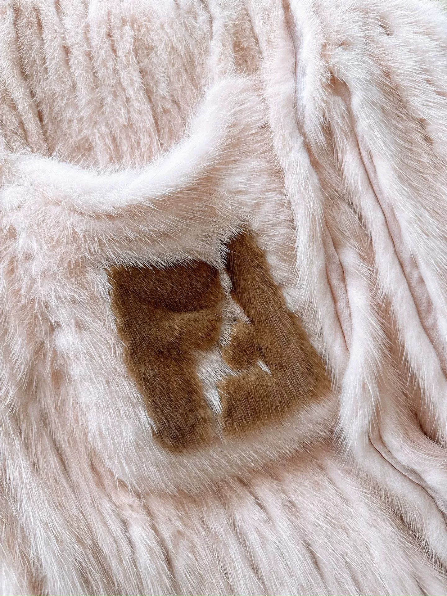 Fendi Fendi Pink Mink Fur Shirt Coat Size US S / EU 44-46 / 1 - 5 Thumbnail