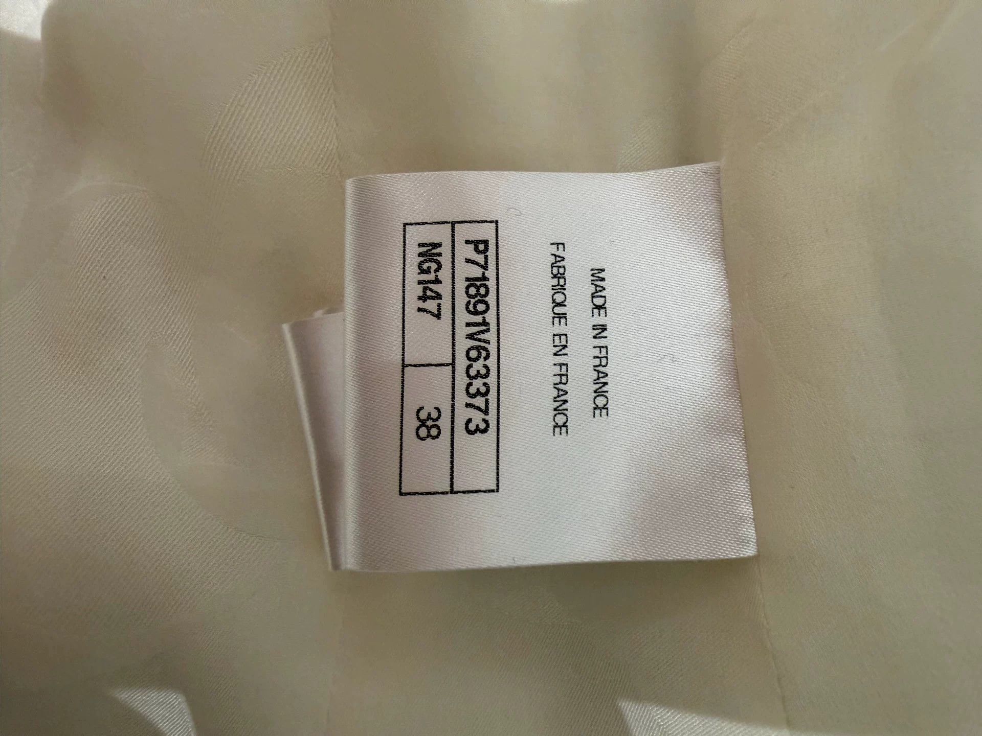 Chanel Chanel 22C Embellished White Jacket Size US XS / EU 42 / 0 - 4 Thumbnail