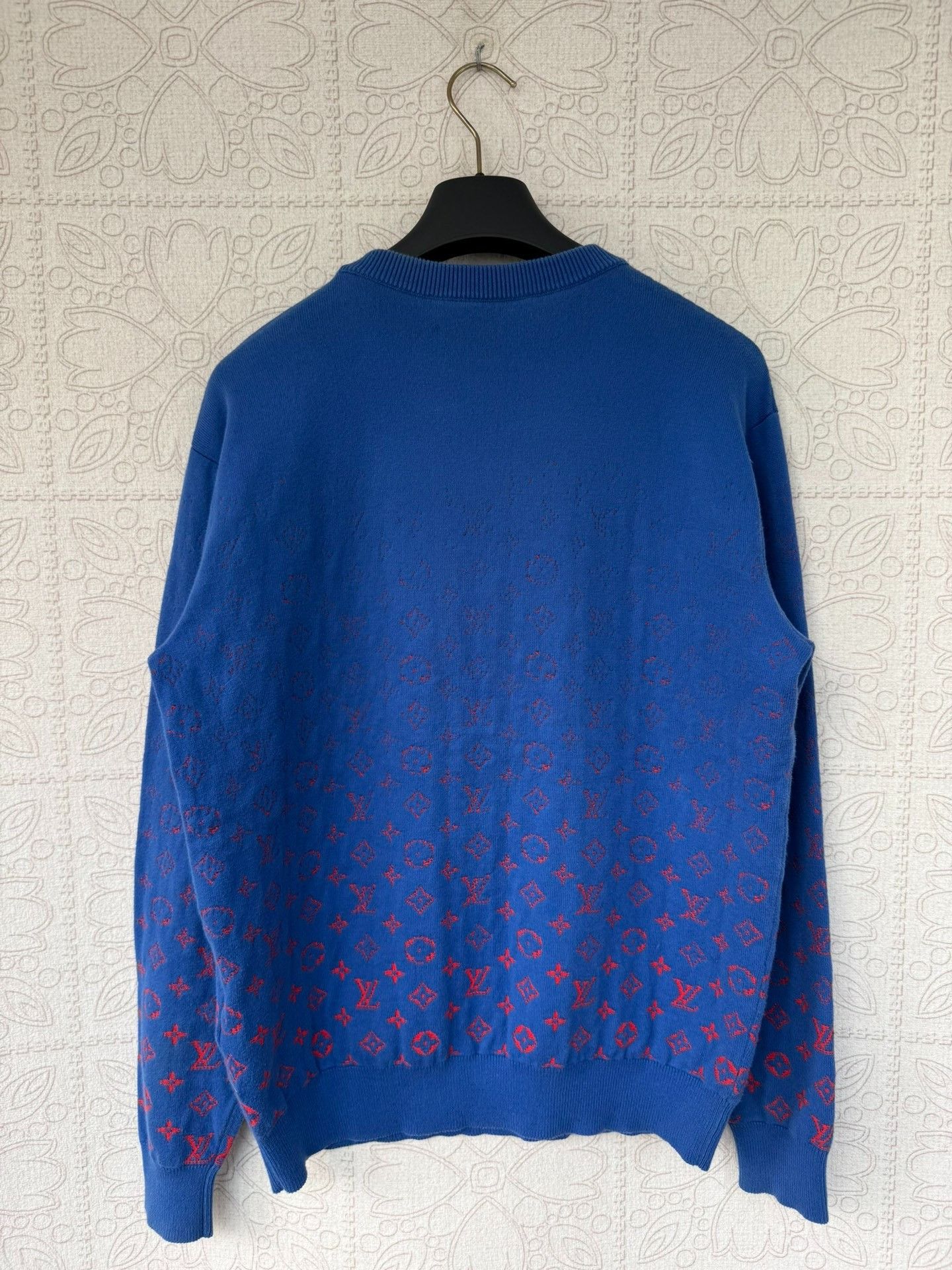 Louis Vuitton louis vuitton blue red gradient sweater Size US S / EU 44-46 / 1 - 2 Thumbnail