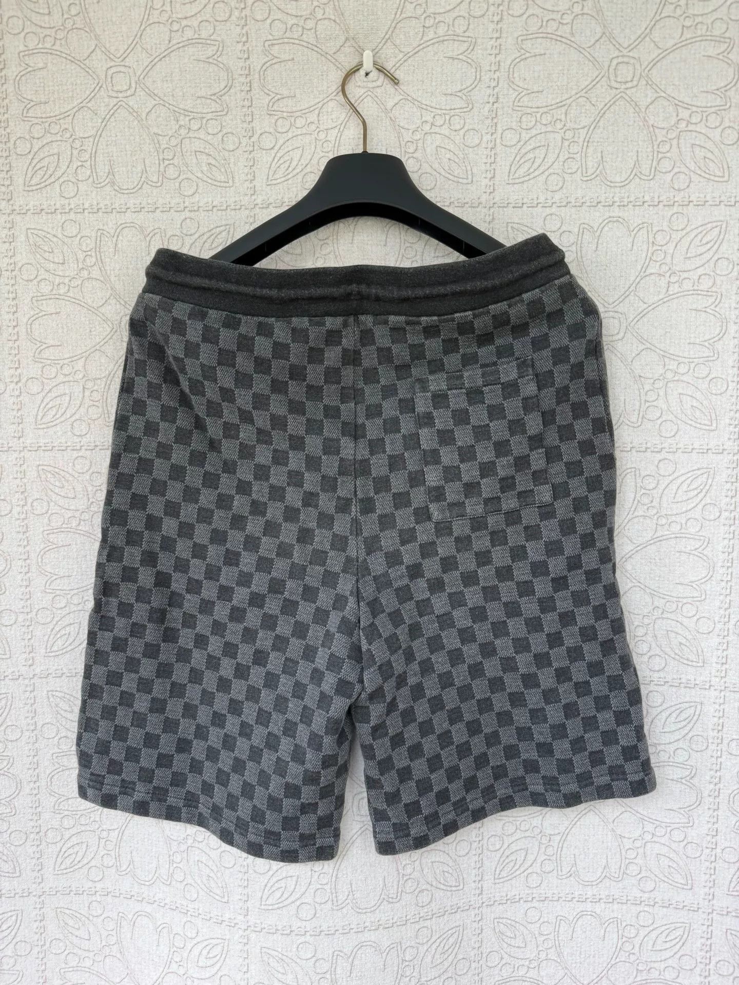 Louis Vuitton louis vuitton checkered patterned shorts size M Size US 34 / EU 50 - 2 Thumbnail