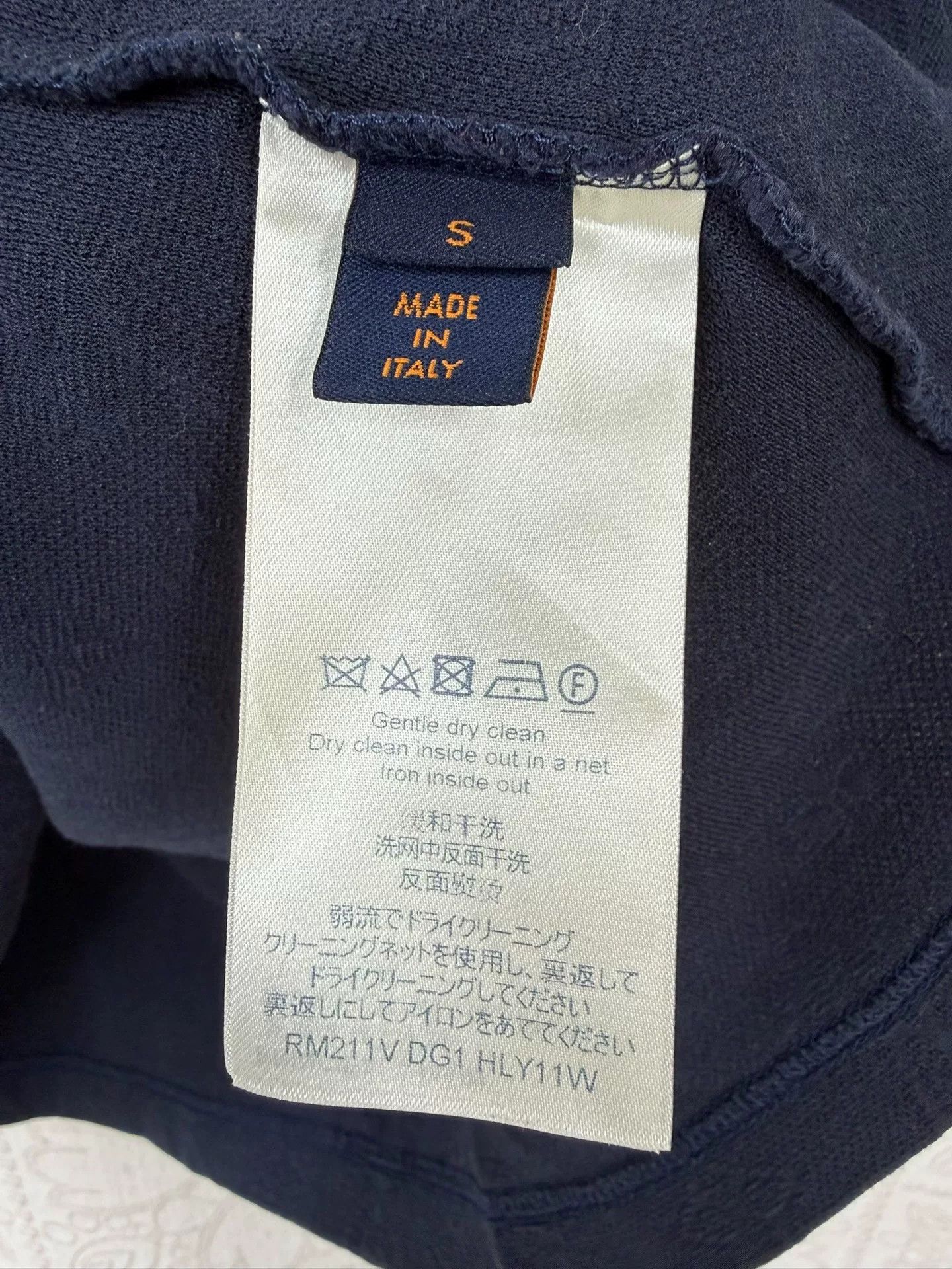 Louis Vuitton louis vuitton navy blue short sleeve t-shirt Size US S / EU 44-46 / 1 - 4 Thumbnail