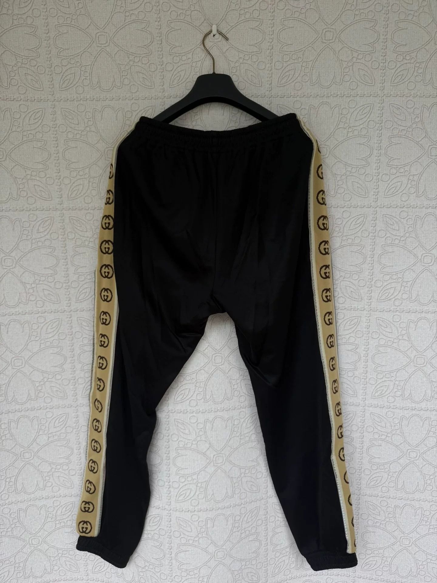 Gucci gucci reflective logo track pants size m Size US 38 / EU 54 - 2 Thumbnail