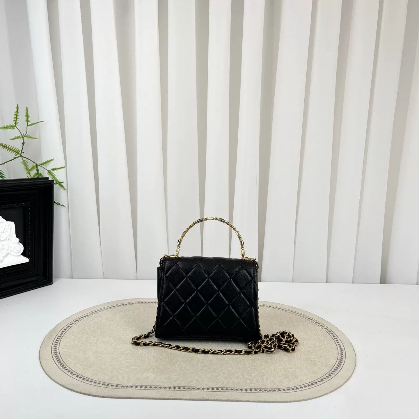 Chanel Pre-loved Bag Very good condition Size ONE SIZE - 2 Thumbnail