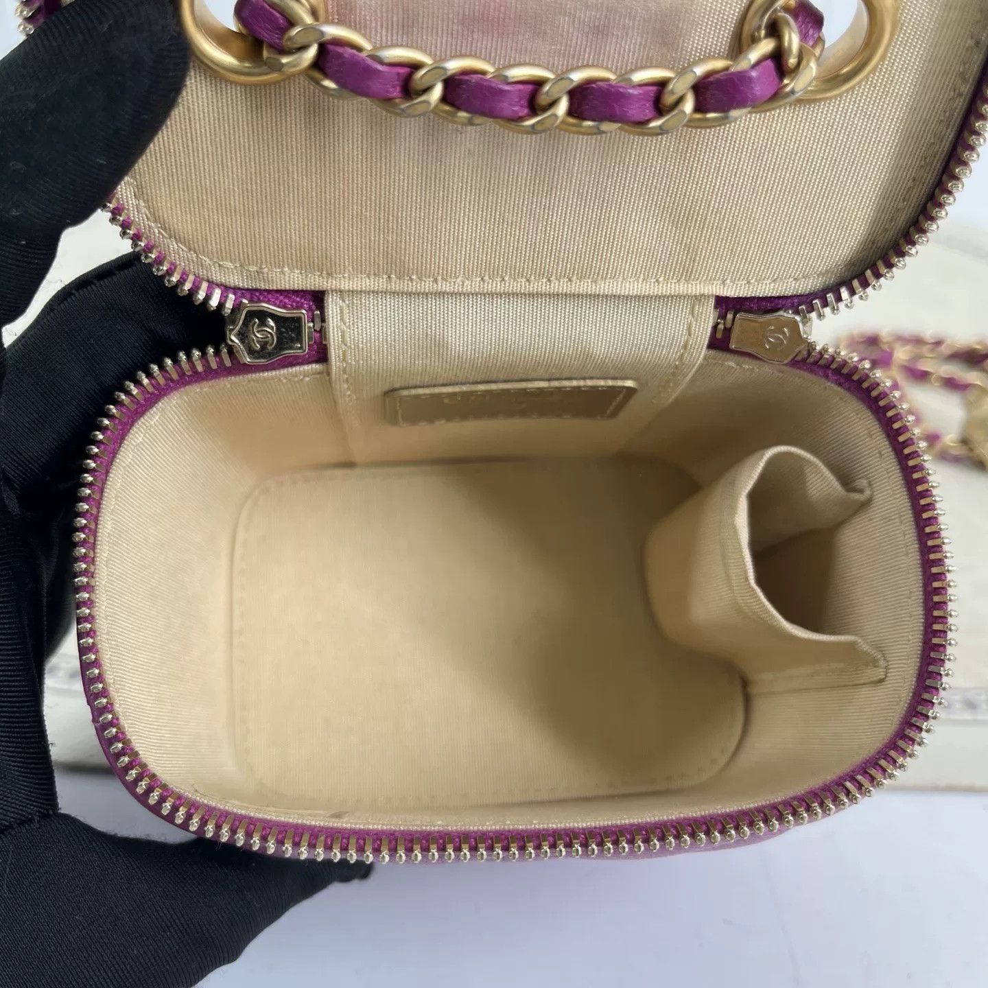 Chanel Pre-loved Bag Very good condition Size ONE SIZE - 3 Thumbnail