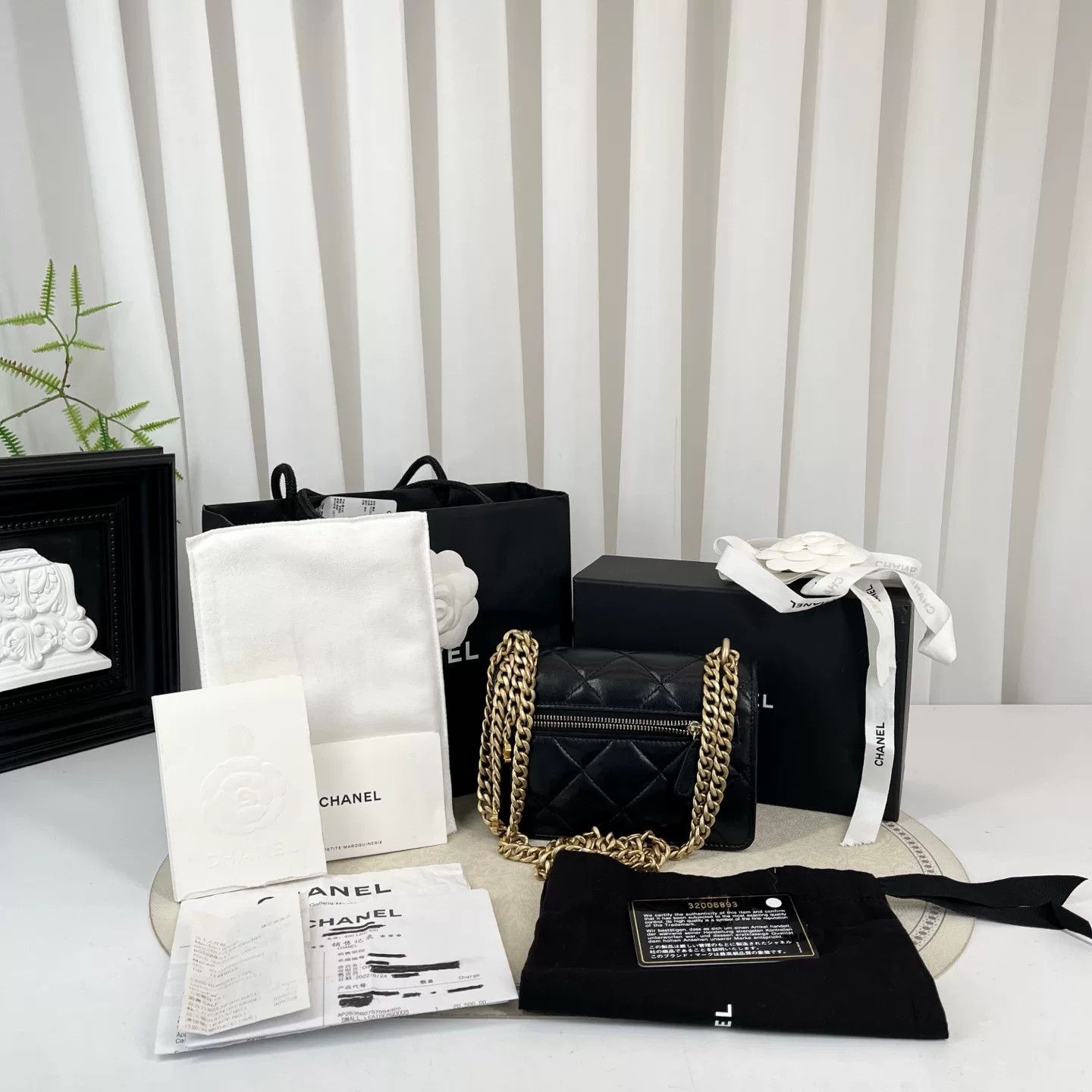 Chanel Pre-loved Bag Very good condition Size ONE SIZE - 2 Thumbnail