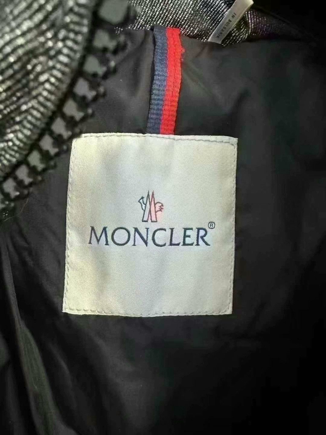 Moncler moncler logo hooded down jacket size 1 Size US S / EU 44-46 / 1 - 3 Thumbnail