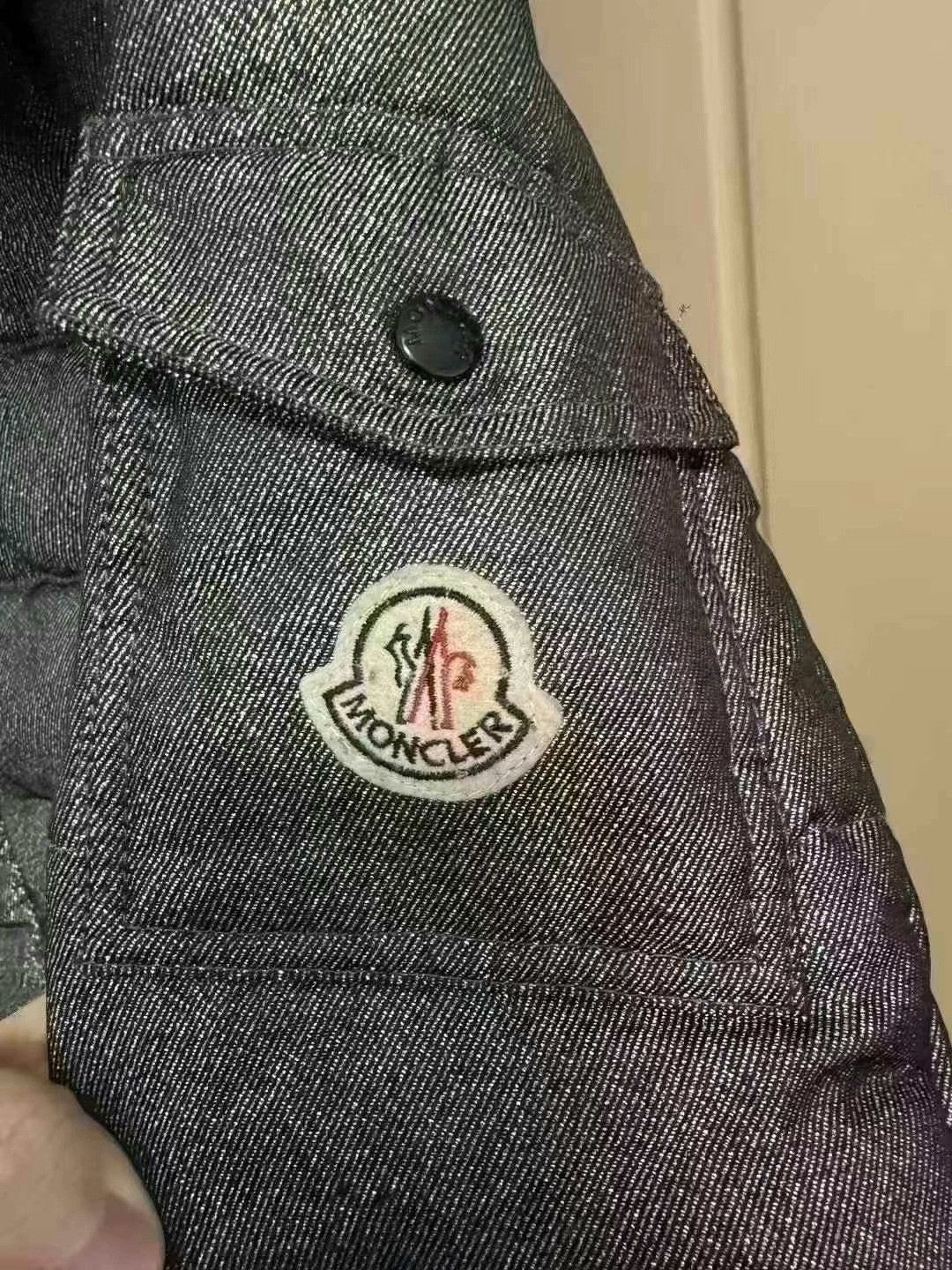 Moncler moncler logo hooded down jacket size 1 Size US S / EU 44-46 / 1 - 6 Thumbnail