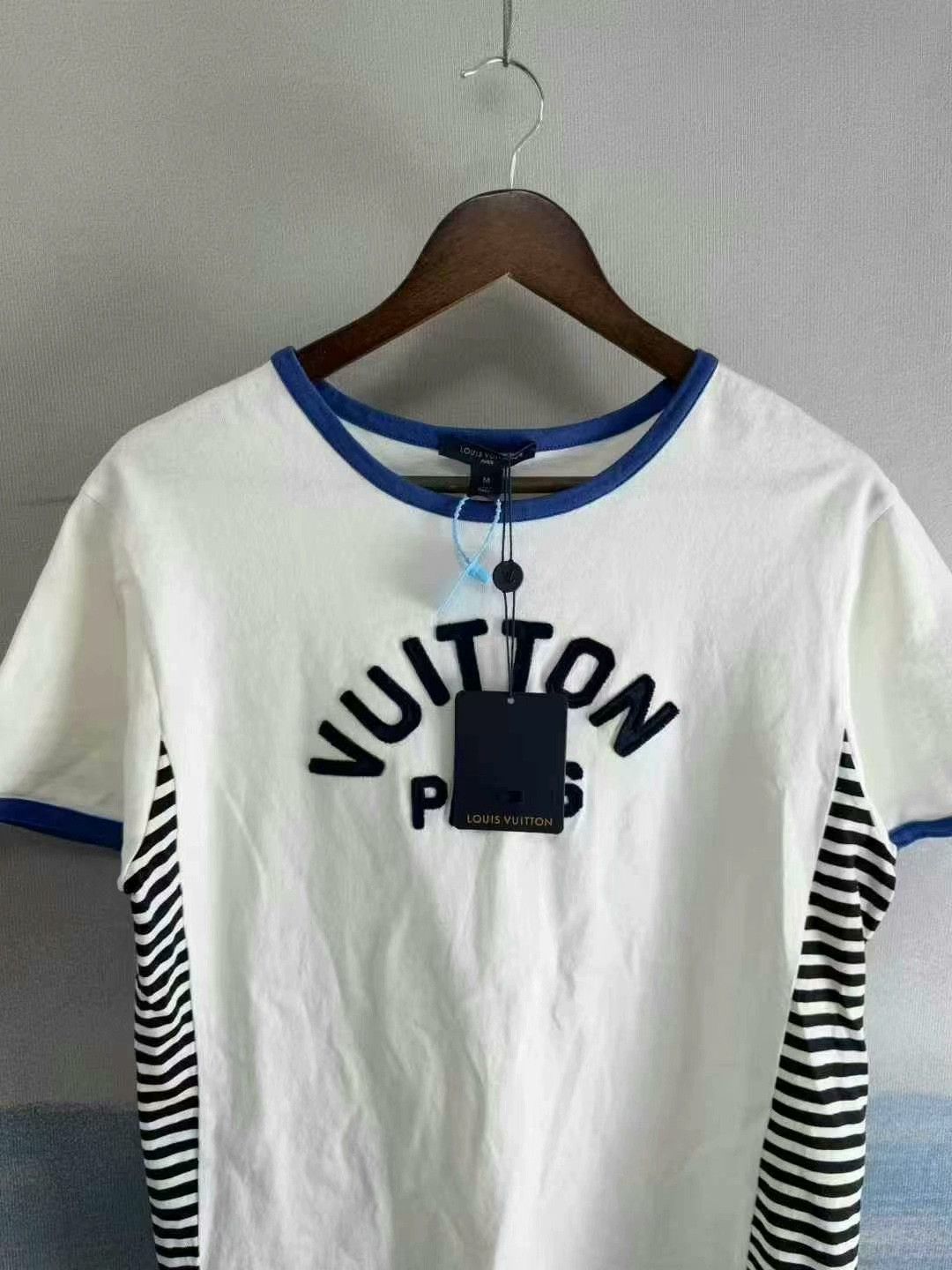 Louis Vuitton Louis Vuitton White Striped Embroidered Tee Size US M / EU 48-50 / 2 - 2 Thumbnail