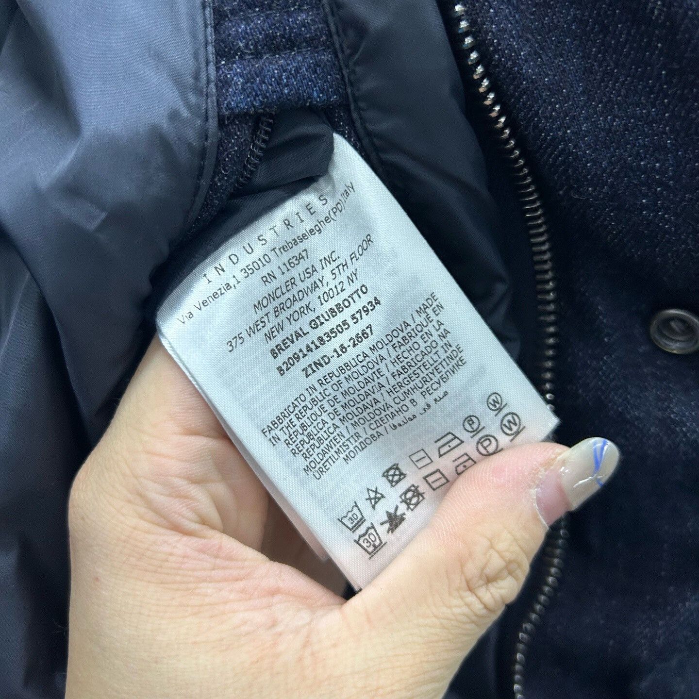 Moncler Moncler LULE Series Puffer Jacket with Logo Size US L / EU 52-54 / 3 - 6 Thumbnail
