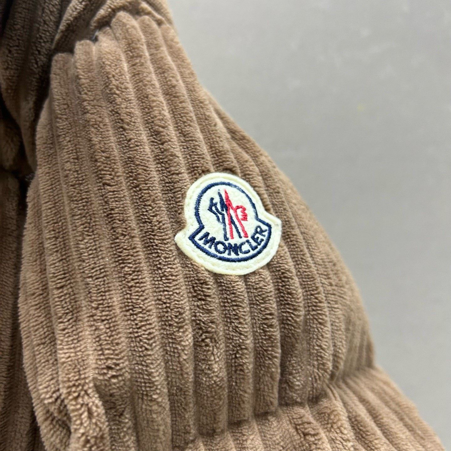 Moncler brown corduroy puffer jacket Moncler Daos series Size US M / EU 48-50 / 2 - 3 Thumbnail