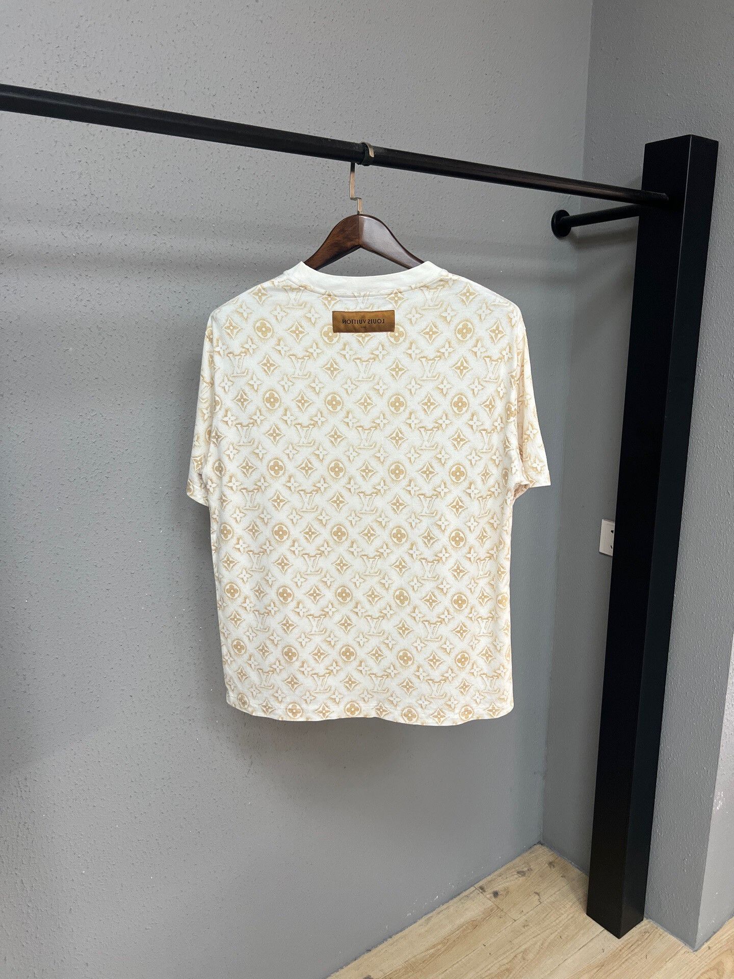 Louis Vuitton louis vuitton short sleeve shirt Size US L / EU 52-54 / 3 - 2 Thumbnail