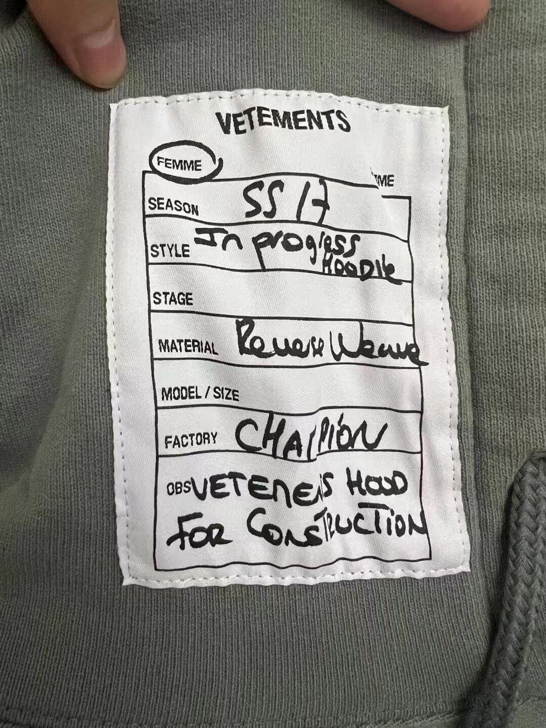 Vetements vetements x champion green hoodie size S Size US S / EU 44-46 / 1 - 3 Thumbnail