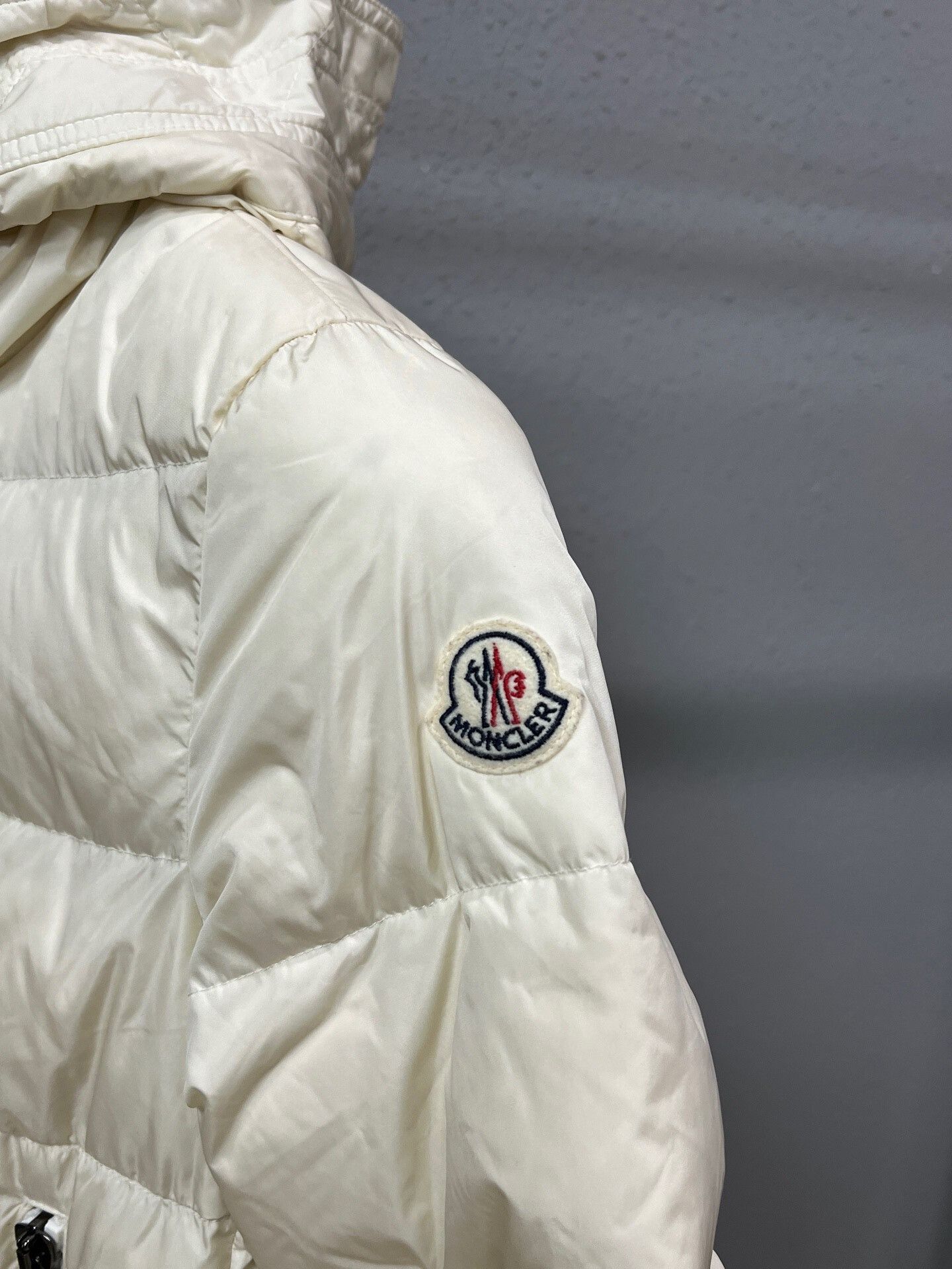 Moncler Moncler Off-White Ruffled Down Jacket Size S / US 4 / IT 40 - 3 Thumbnail