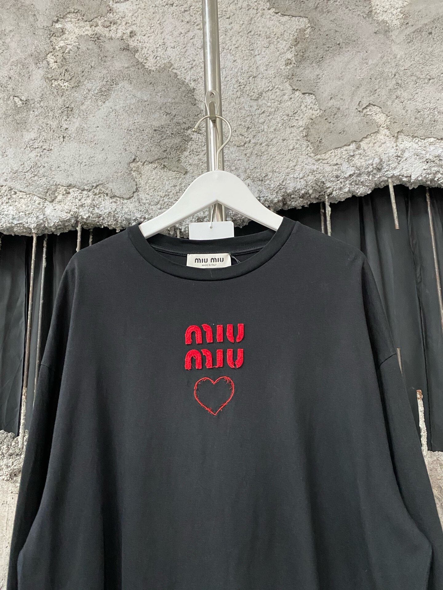 Miu Miu miumiu black long sleeve heart top Size XS / US 0-2 / IT 36-38 - 3 Thumbnail