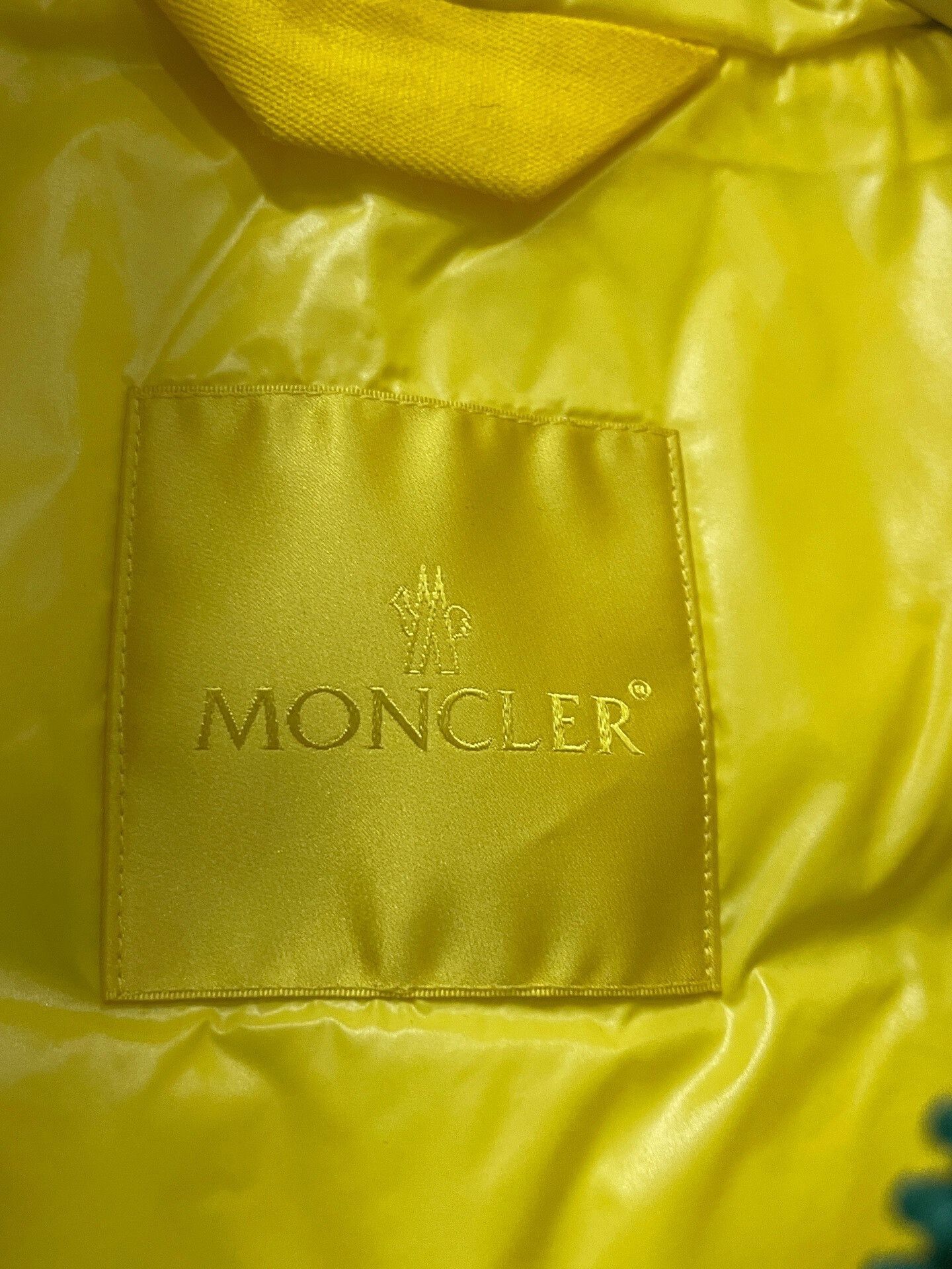 Moncler green puffer vest by Moncler Size US M / EU 48-50 / 2 - 6 Thumbnail