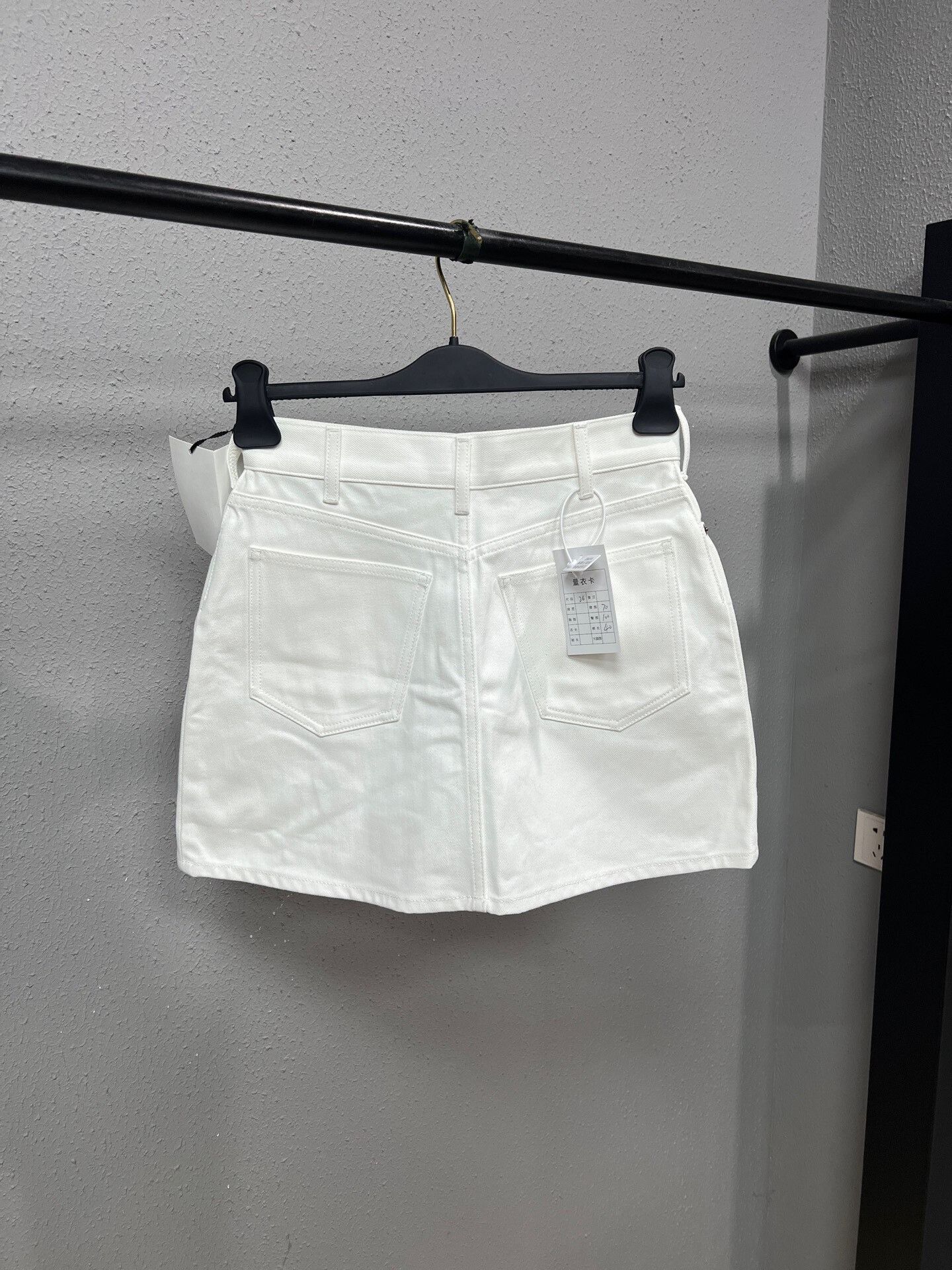 Celine celine white printed shorts with gold buttons Size 26" / US 2 / IT 38 - 2 Thumbnail