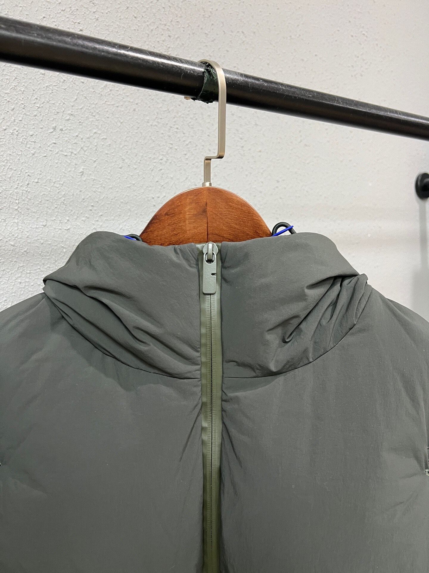 Burberry burberry new puffer jacket in gray Size US L / EU 52-54 / 3 - 3 Thumbnail