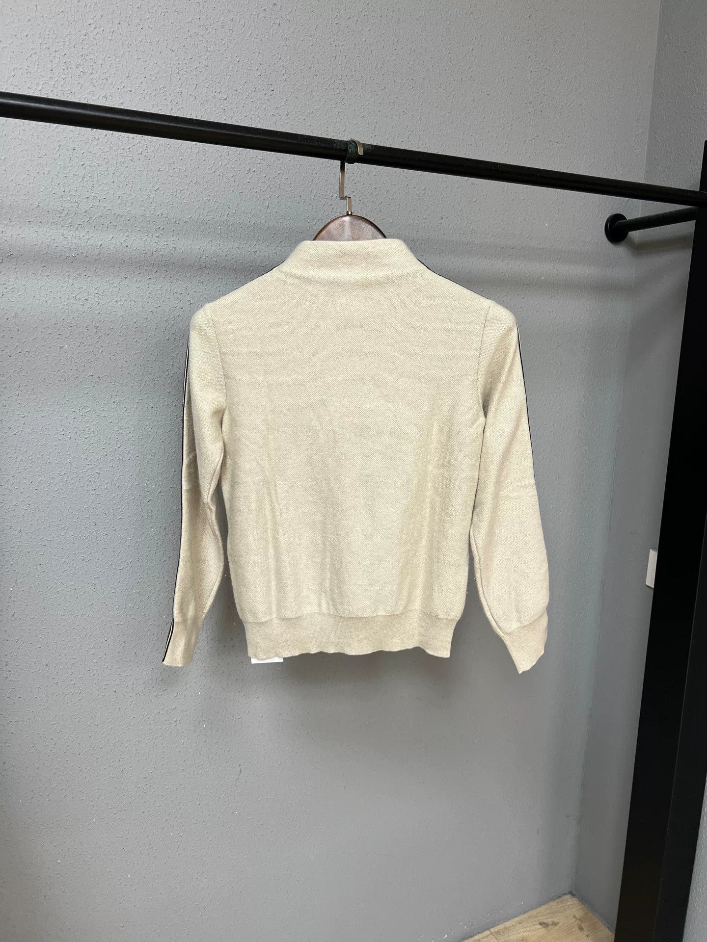 Loro Piana Loro Piana Goat Cashmere Sweater in Beige Size S / US 4 / IT 40 - 2 Thumbnail