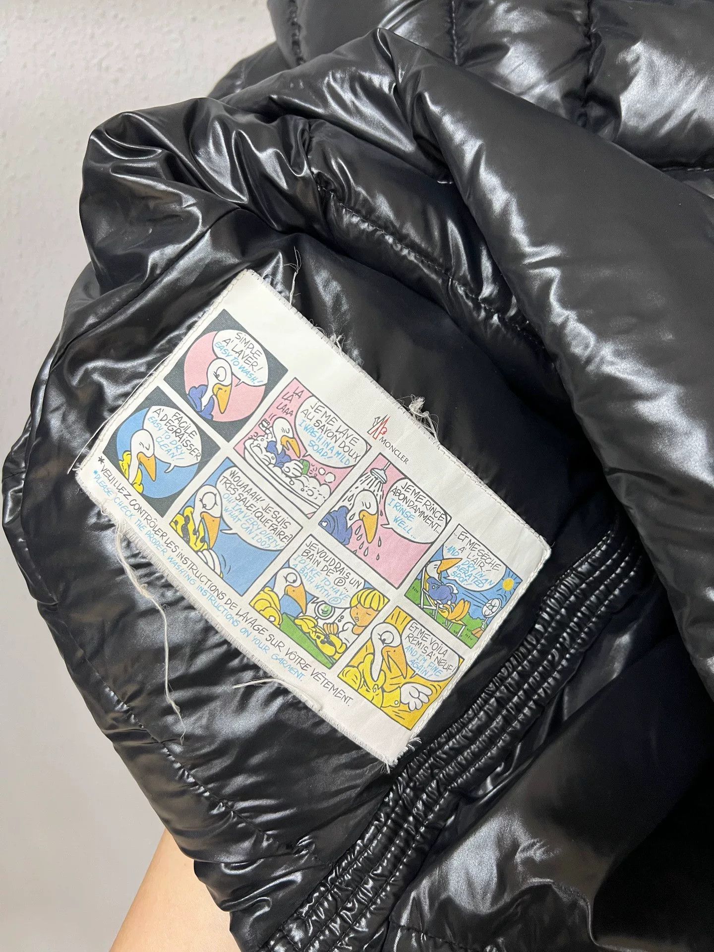 Moncler black moncler puffer jacket with hood Size US XXS / EU 40 - 4 Thumbnail