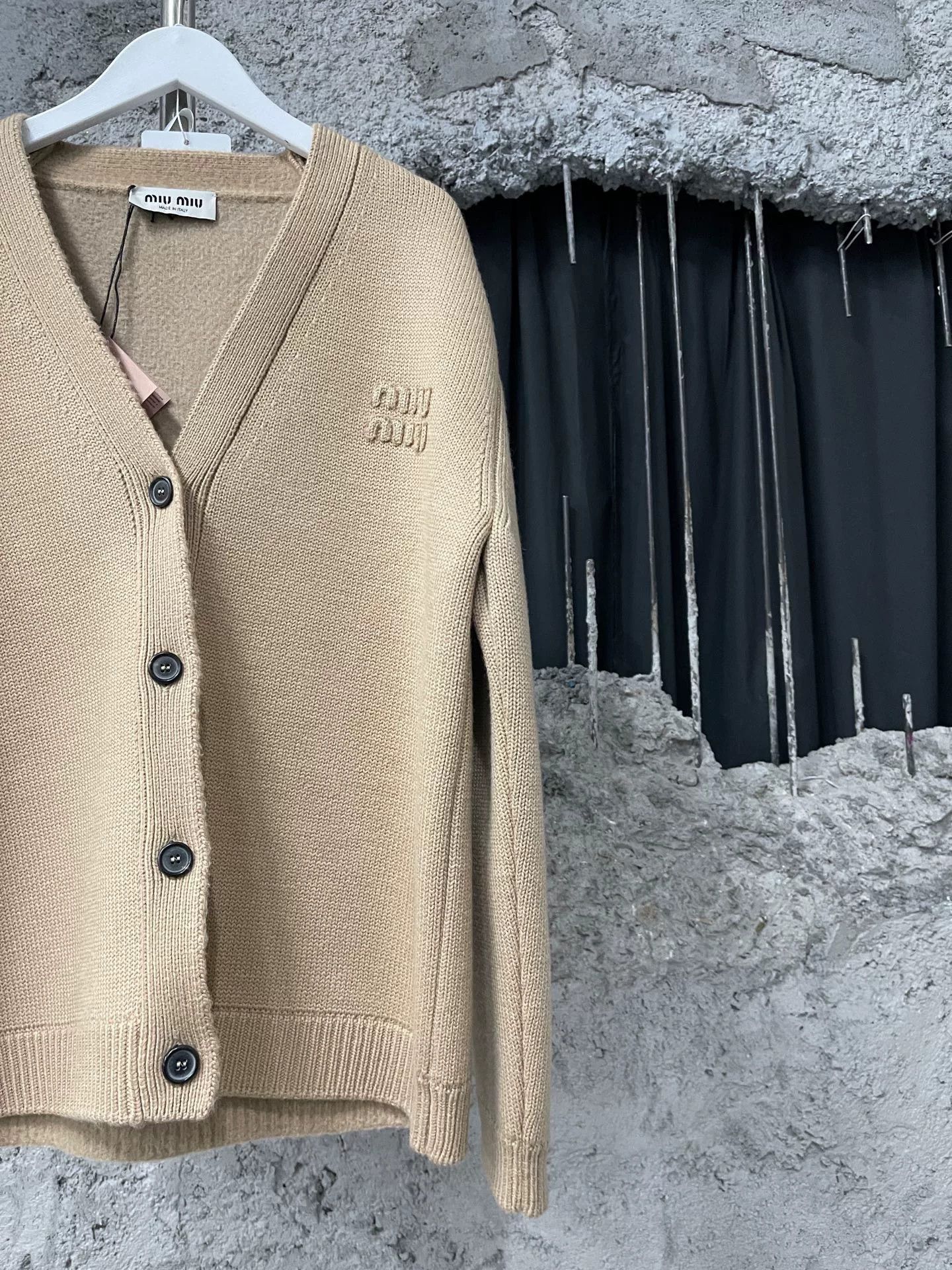 Miu Miu Miumiu Beige Wool Cardigan Size S / US 4 / IT 40 - 4 Thumbnail