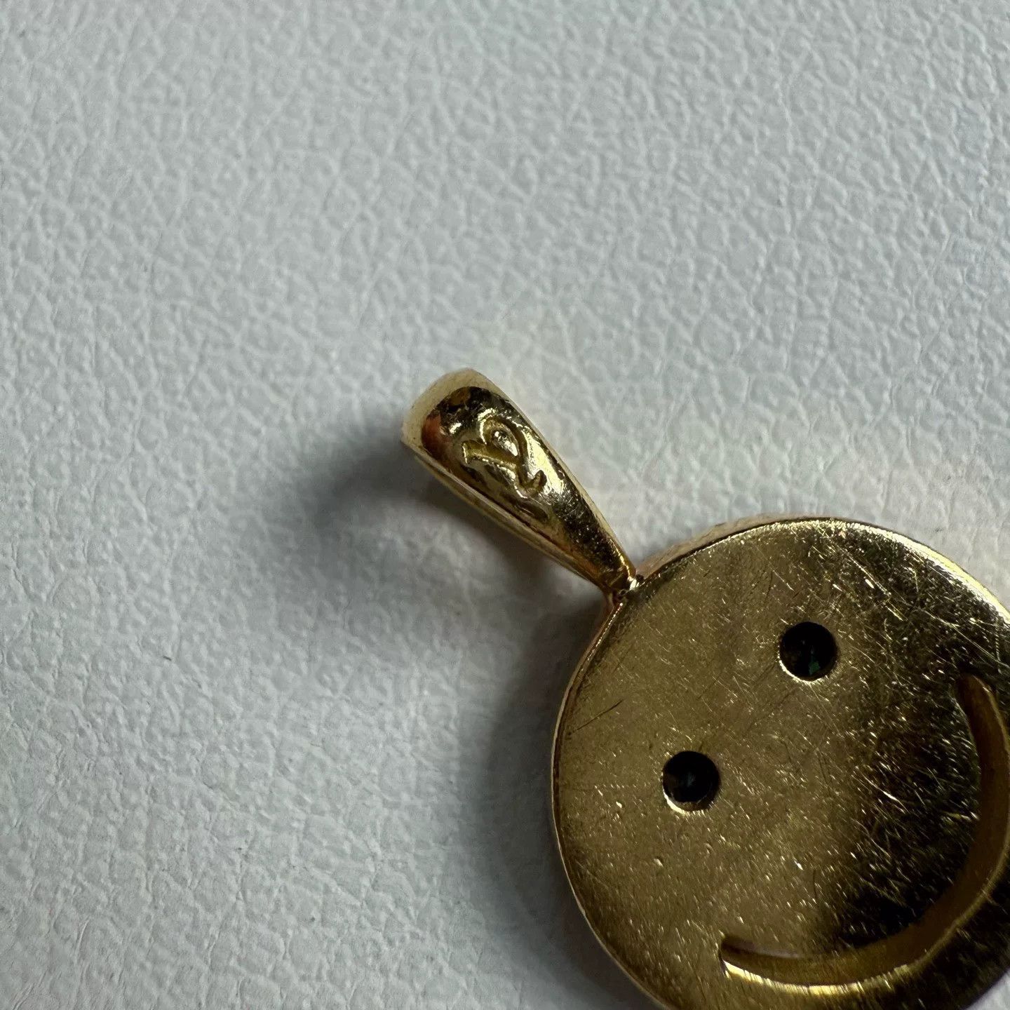 18k Gold Diamond Smiley Face Pendant