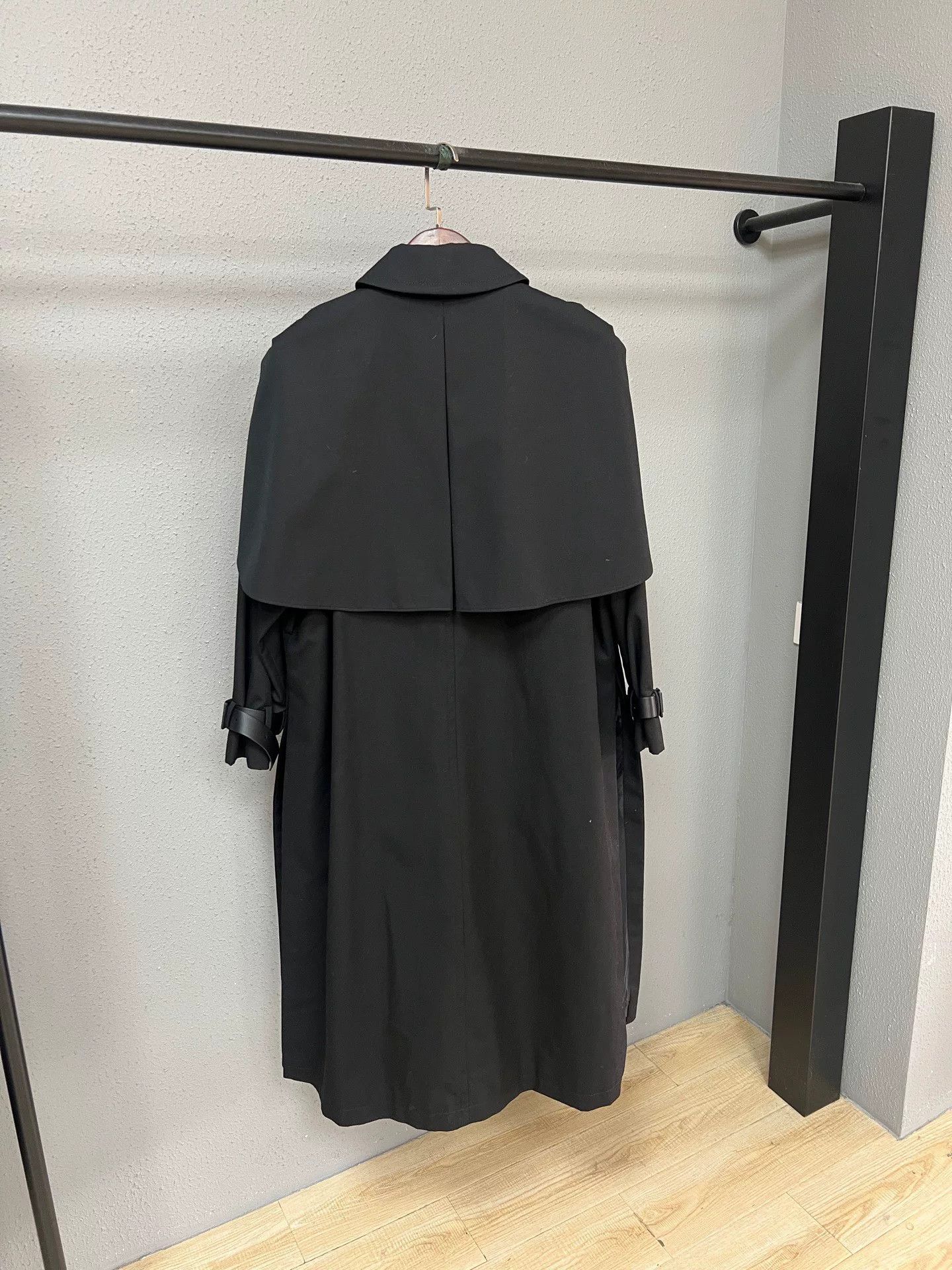 Fendi Fendi Black Rose Cape Coat Size S / US 4 / IT 40 - 2 Thumbnail