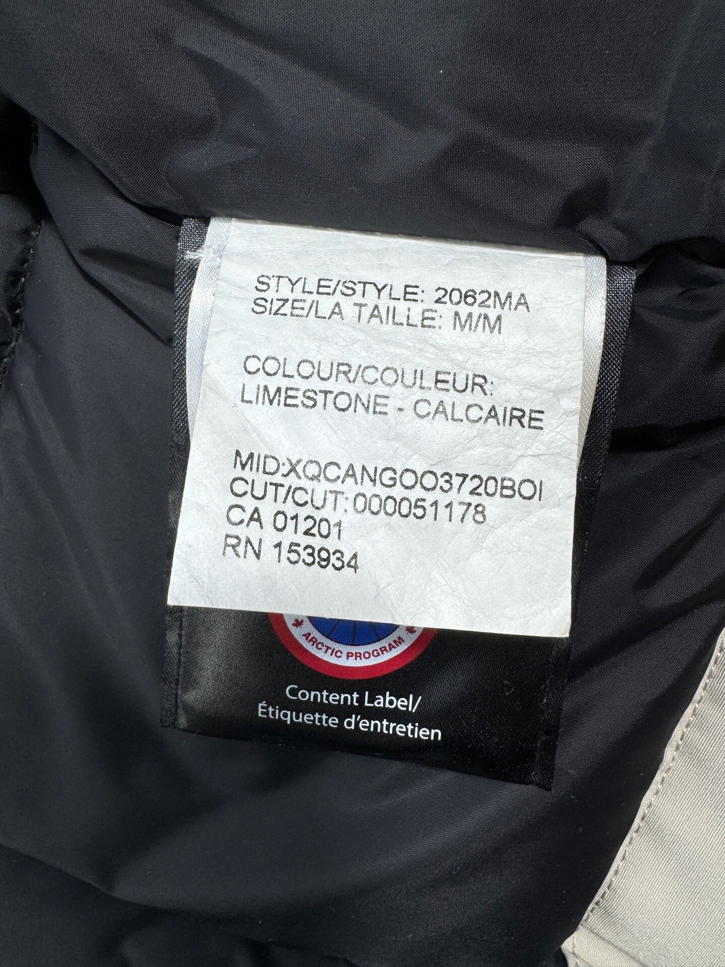 Canada Goose canada goose gray puffer parka size m Size US M / EU 48-50 / 2 - 6 Thumbnail