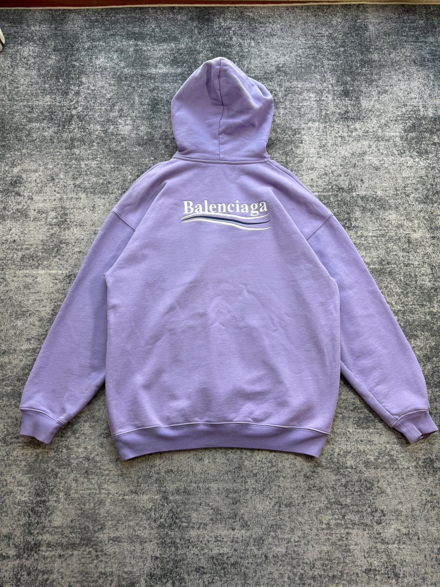 Balenciaga balenciaga lavender embroidered hoodie Size US S / EU 44-46 / 1 - 2 Thumbnail