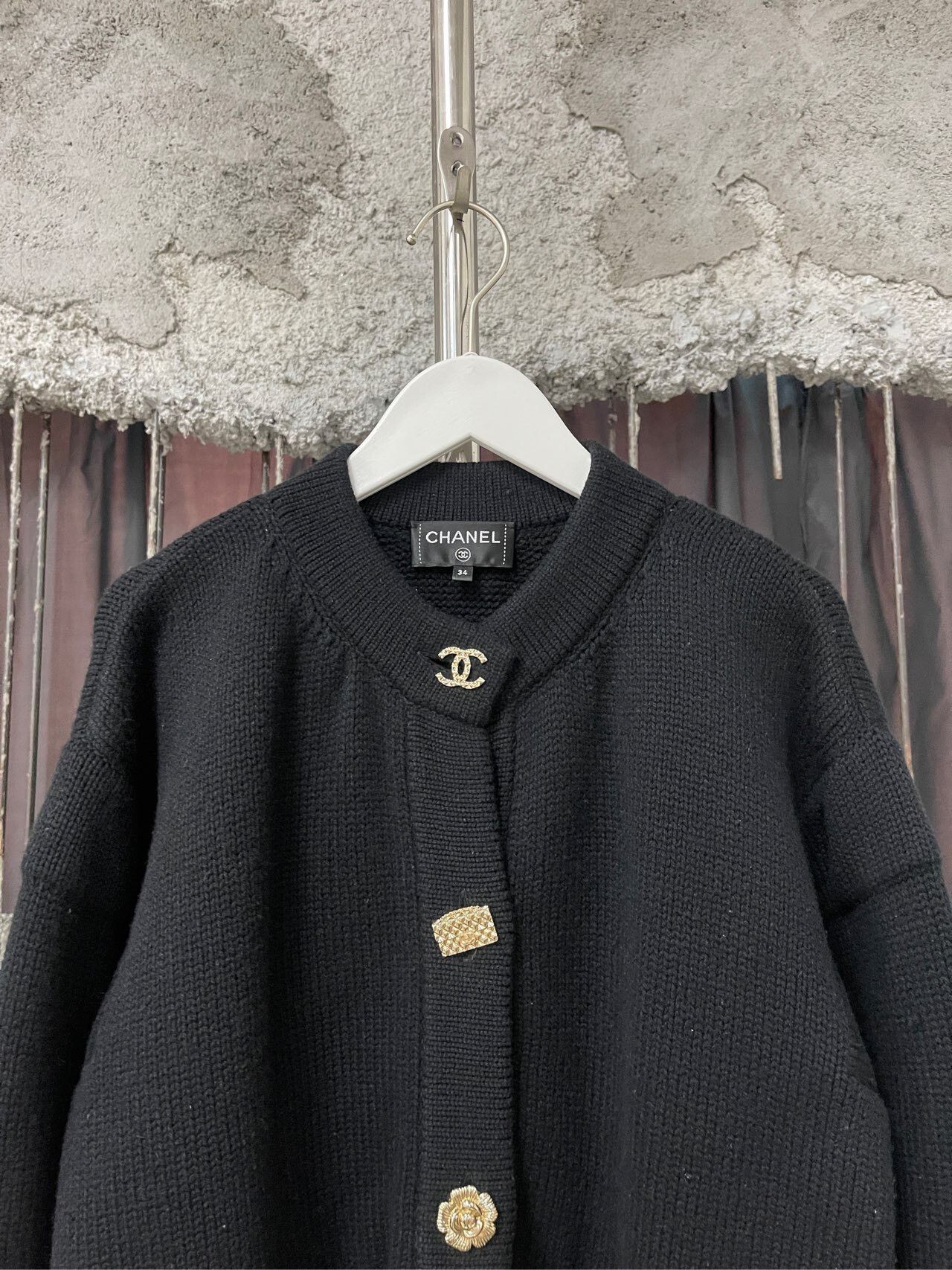 Chanel Chanel Wool Cardigan in Excellent Condition Size XS / US 0-2 / IT 36-38 - 3 Thumbnail