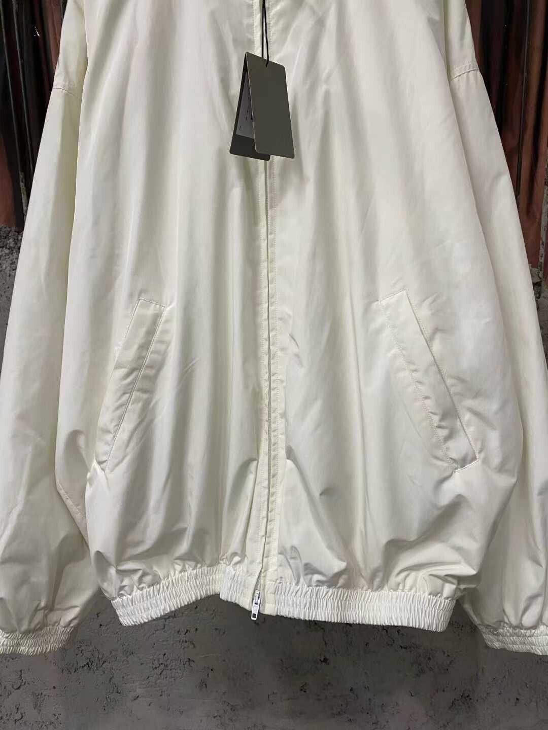 Balenciaga Balenciaga White Embroidered Logo Fleece Jacket Size XS / US 0-2 / IT 36-38 - 4 Thumbnail