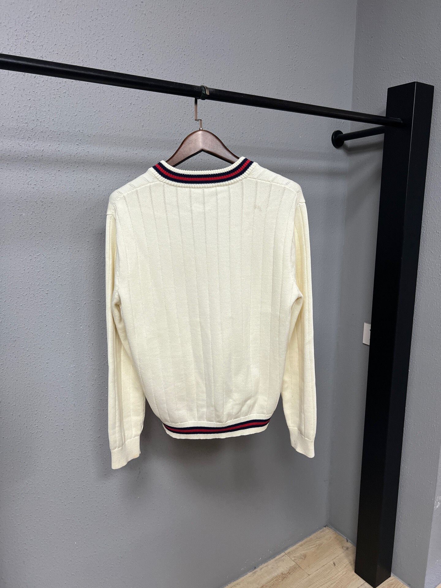 Gucci gucci v-neck campus style sweater Size US M / EU 48-50 / 2 - 2 Thumbnail