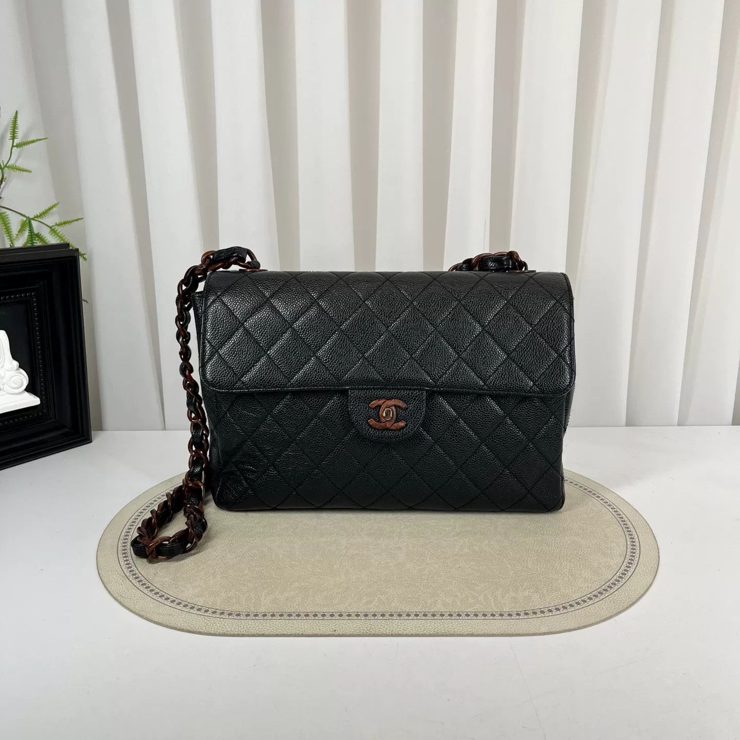Chanel Pre-loved Bag Very good condition Size ONE SIZE - 2 Thumbnail