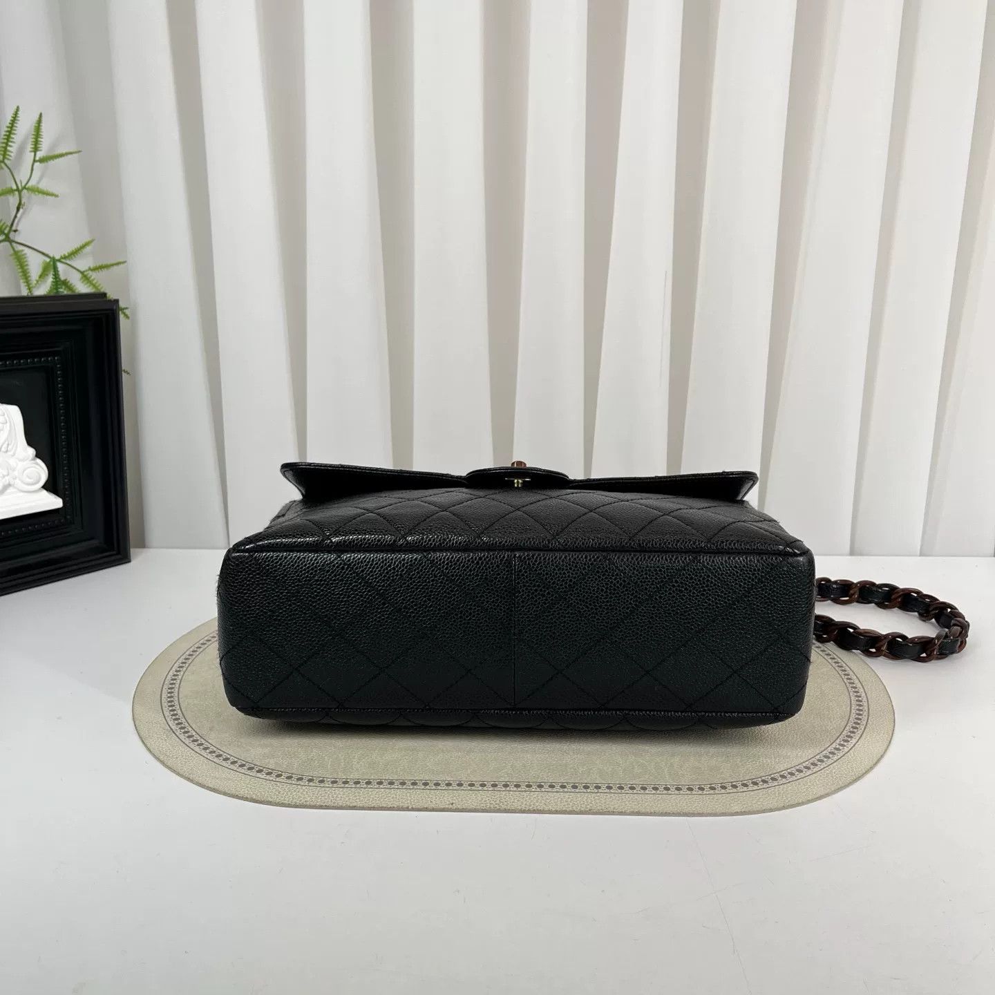 Chanel Pre-loved Bag Very good condition Size ONE SIZE - 4 Thumbnail