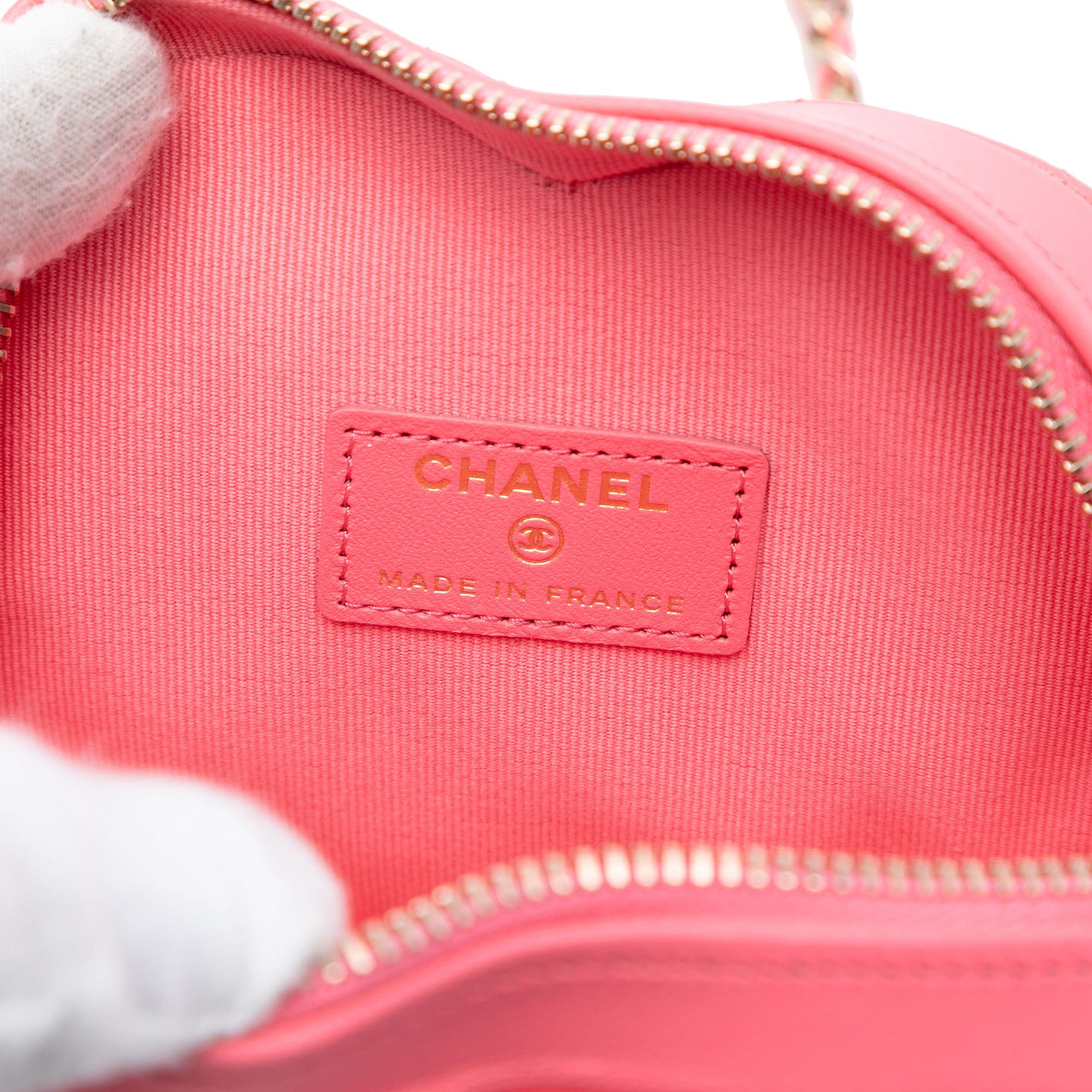 Chanel Chanel Mini Lambskin CC in Love Heart Crossbody Size ONE SIZE - 5 Thumbnail