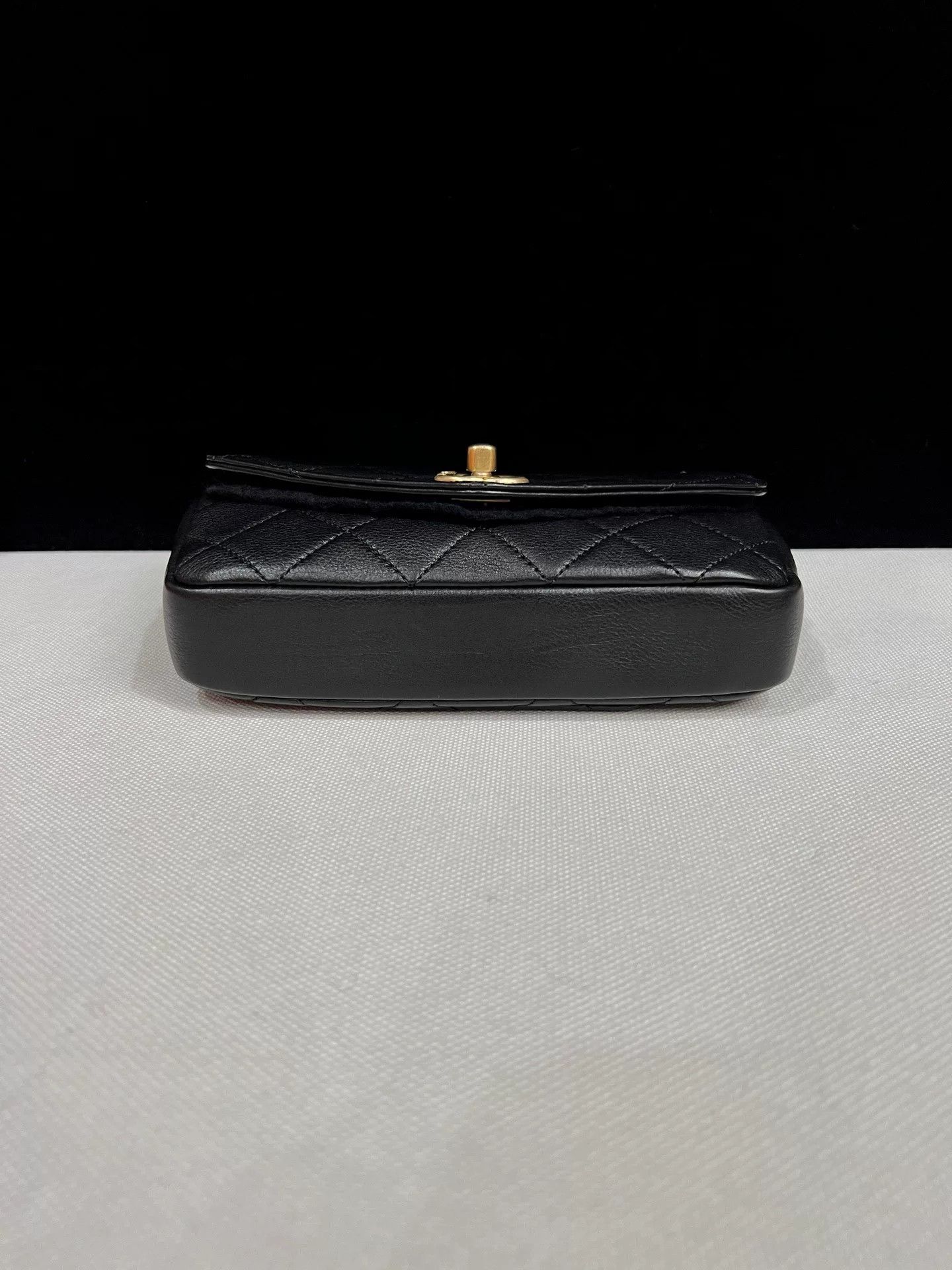 Chanel Pre-loved Bag Very good condition Size ONE SIZE - 6 Thumbnail