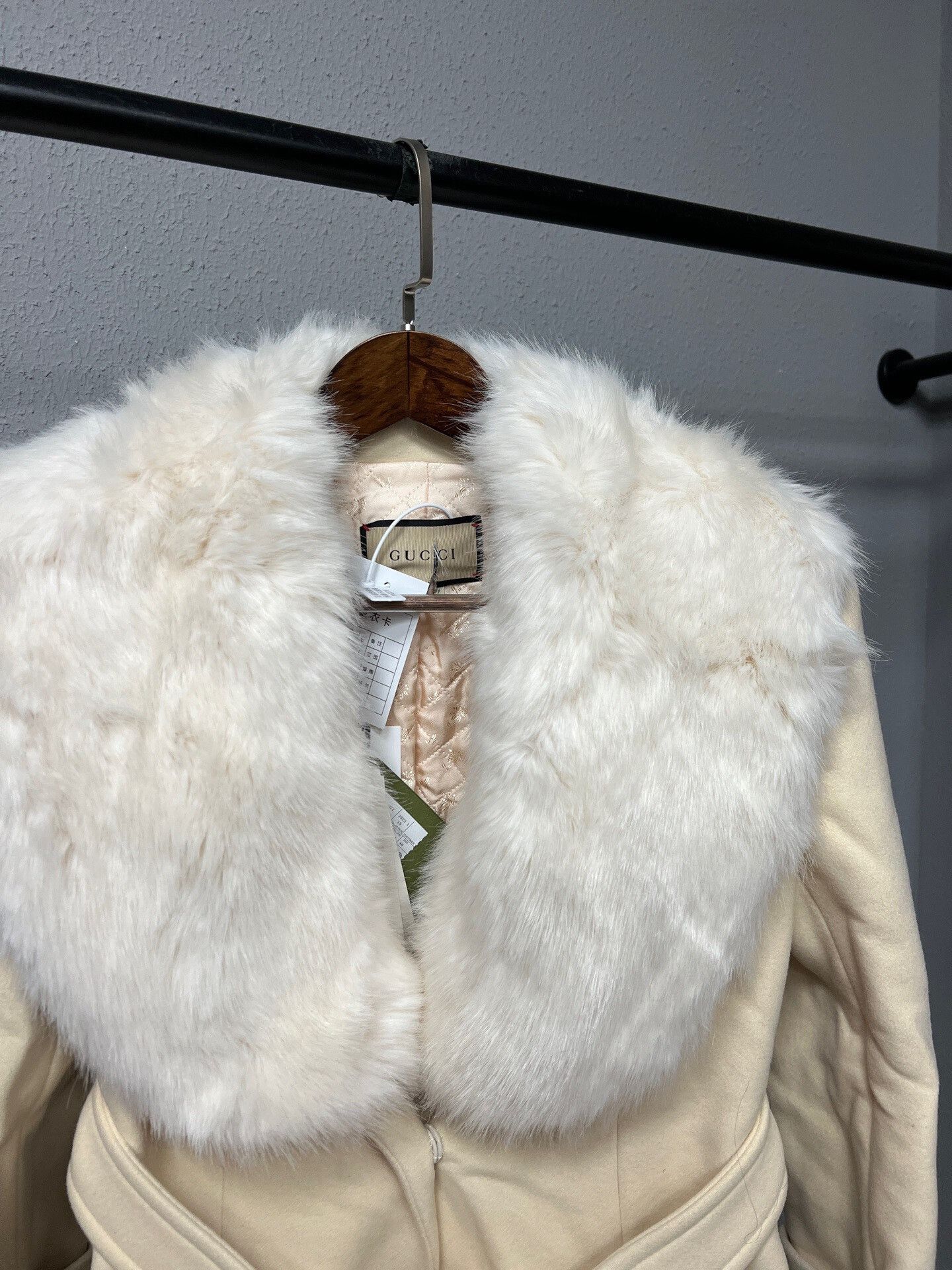 Gucci Gucci Long Coat with Fur Collar Size M / US 6-8 / IT 42-44 - 3 Thumbnail