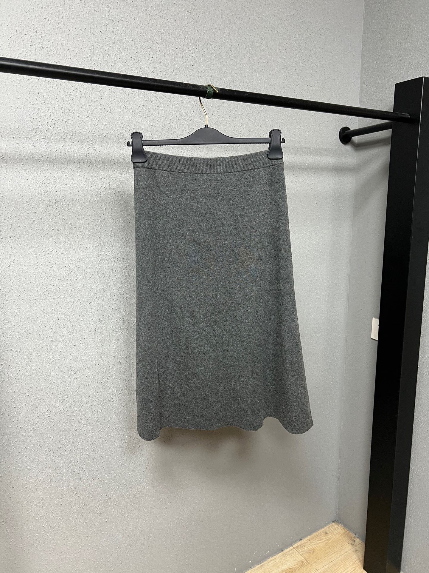 Loro Piana Loro Piana Gray Cashmere Midi Skirt Size 42" / US 20 - 2 Thumbnail