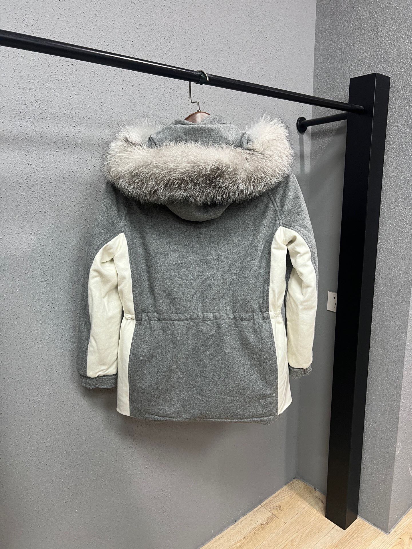 Loro Piana Loro Piana Gray Cashmere Coat with Fur Trim Size M / US 6-8 / IT 42-44 - 2 Thumbnail