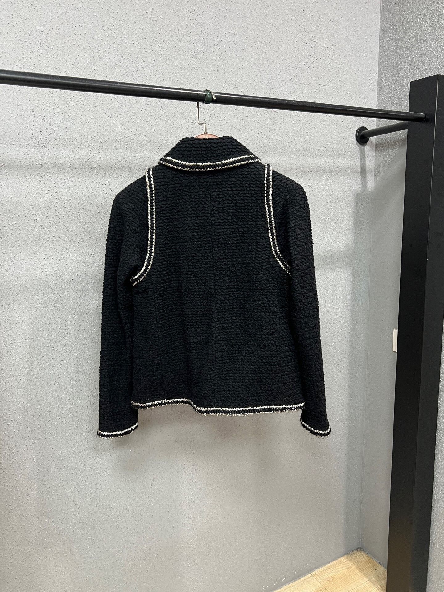 Chanel black and silver trimmed Chanel jacket Size M / US 6-8 / IT 42-44 - 2 Thumbnail