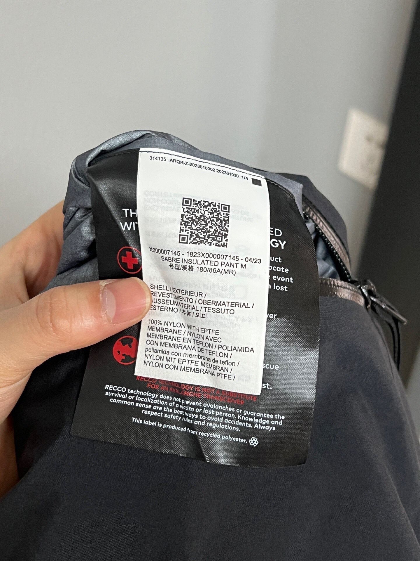 Arc'teryx arc'teryx black ski pants size m Size US M / EU 48-50 / 2 - 4 Thumbnail