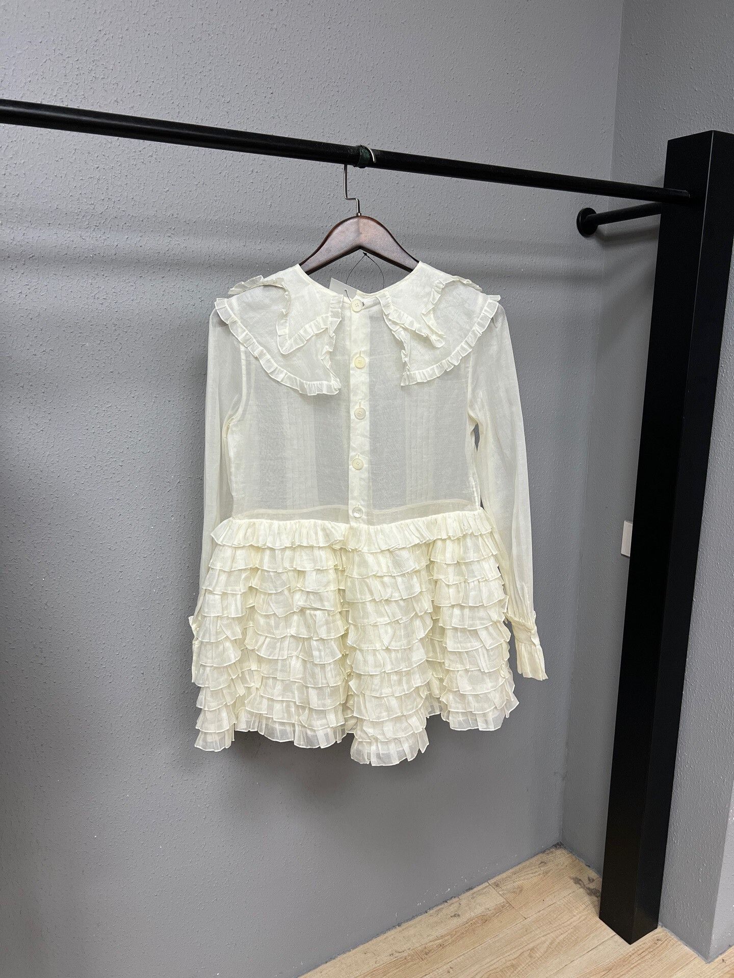 Miu Miu white lace cake dress by Miu Miu Size M / US 6-8 / IT 42-44 - 2 Thumbnail