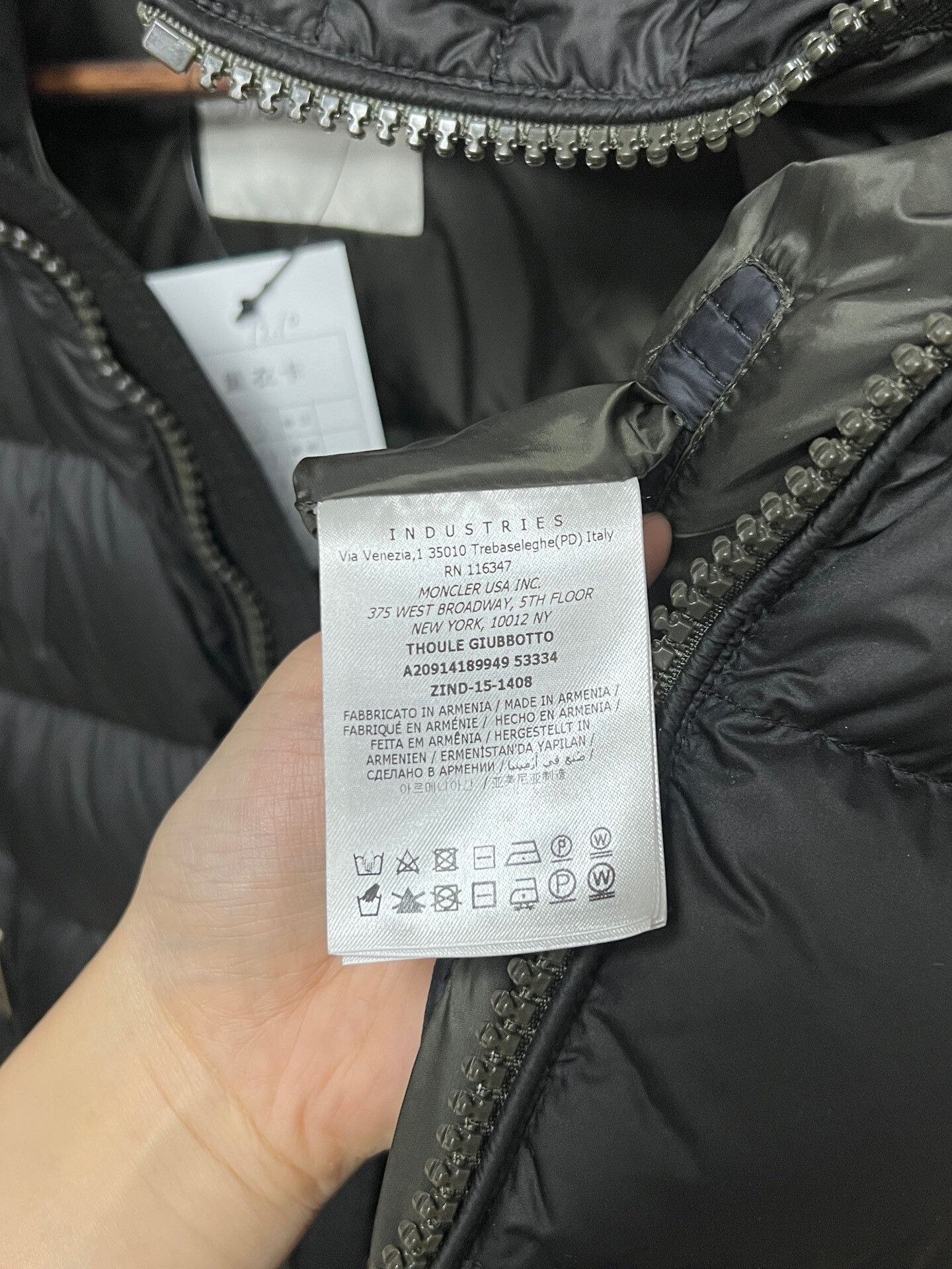 Moncler moncler hooded down jacket size 3 Size US L / EU 52-54 / 3 - 5 Thumbnail