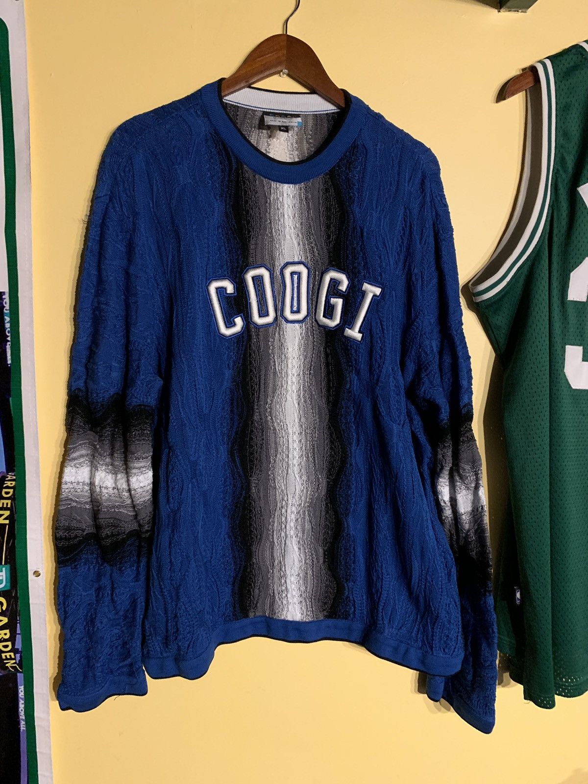 Coogi Coogi Sweater Size US XL / EU 56 / 4 - 1 Preview