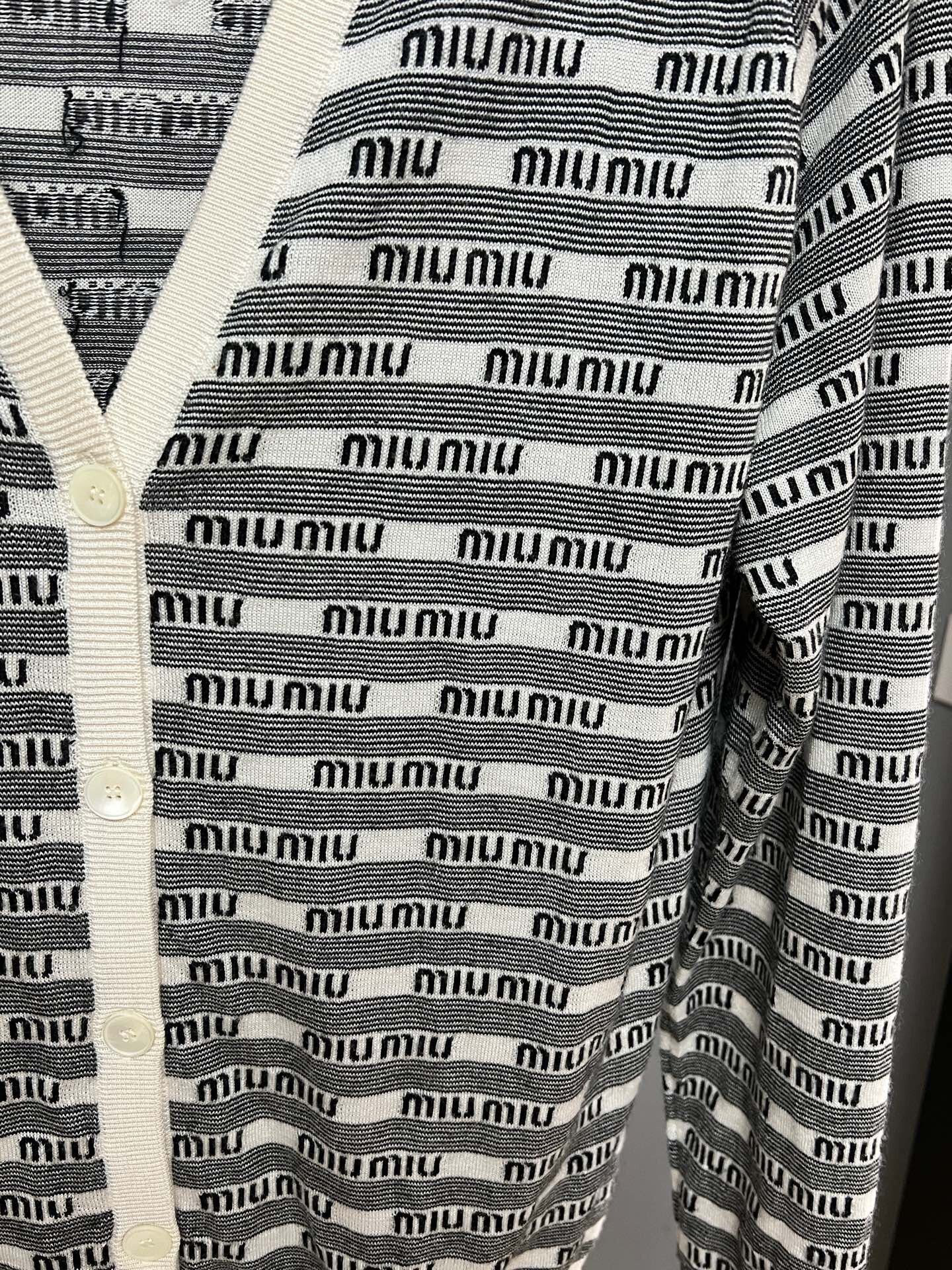 Miu Miu miu miu black and white printed cardigan Size M / US 6-8 / IT 42-44 - 3 Thumbnail